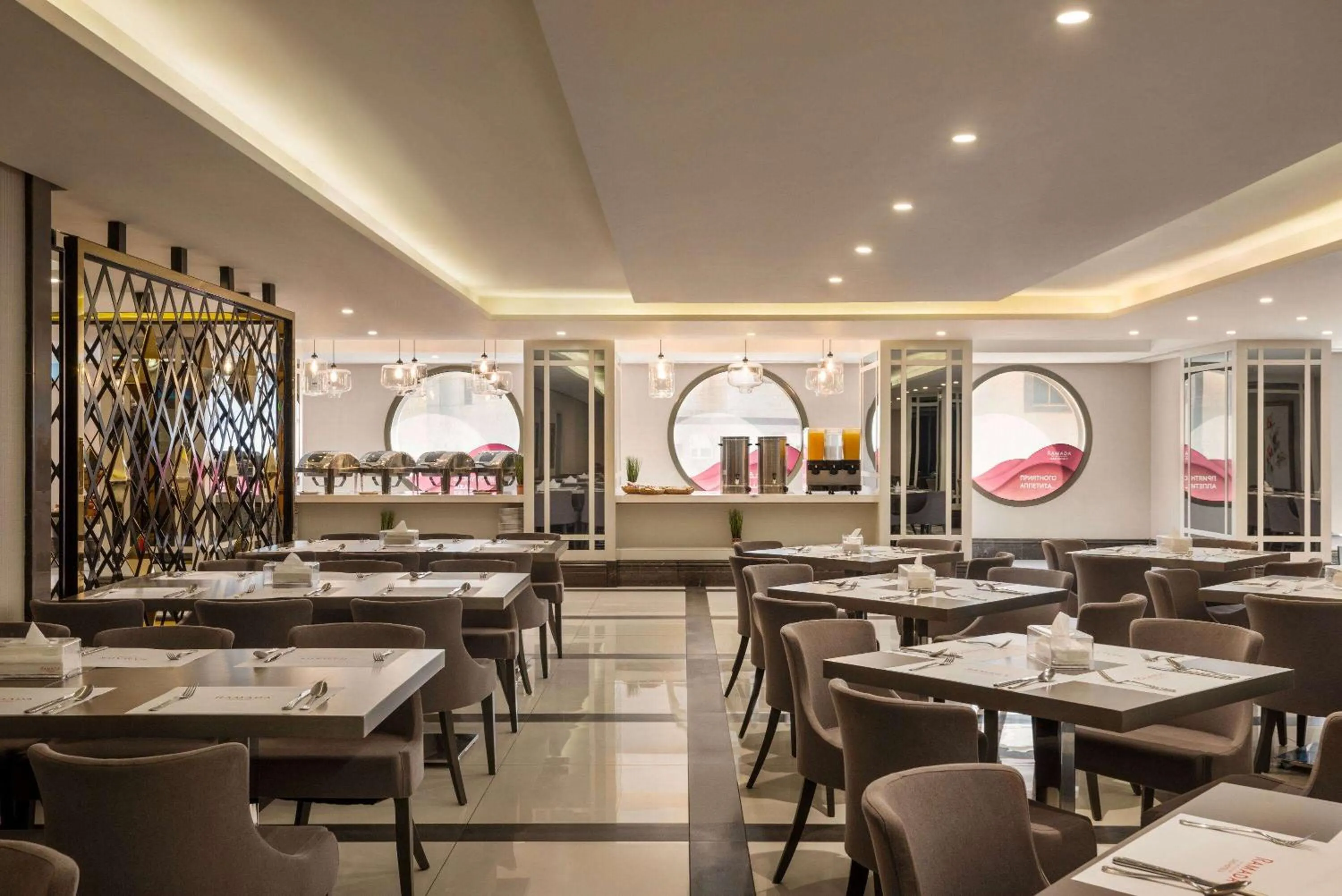 Restaurant/places to eat in Ramada by Wyndham Makkah Zad Al Tayseer