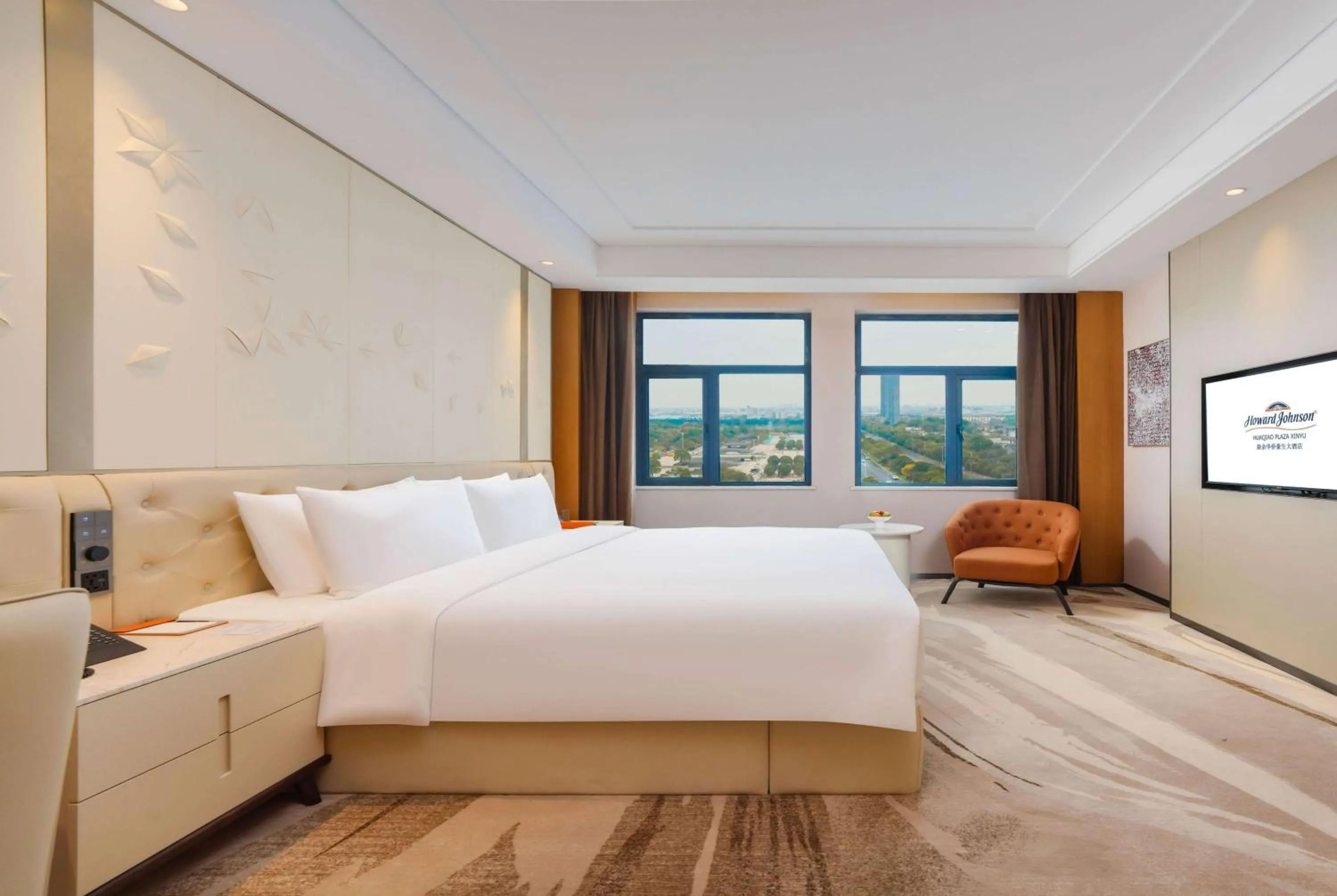 Photo of the whole room, Bed in Howard Johnson by Wyndham Huaqiao Plaza Xinyu