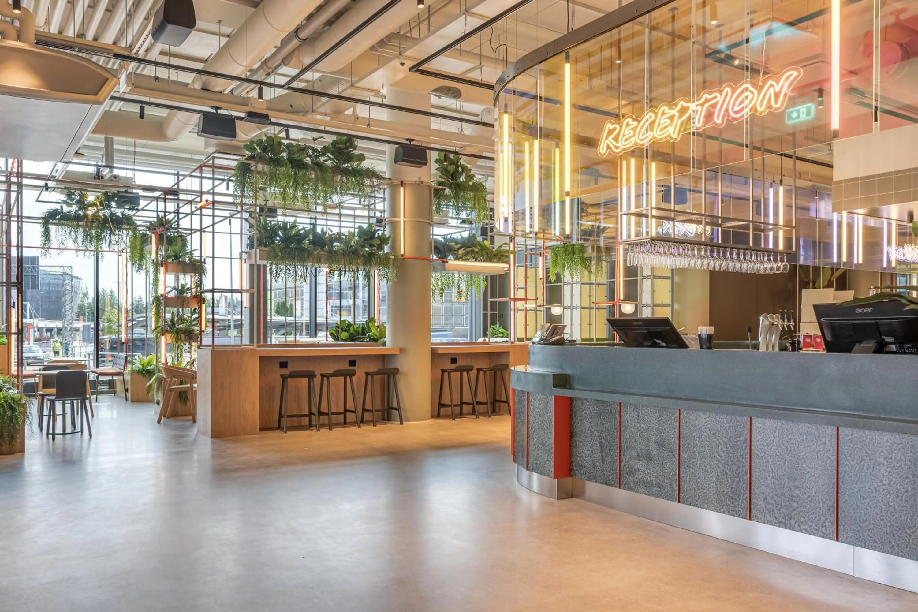 Lobby or reception in Comfort Hotel Helsinki Airport