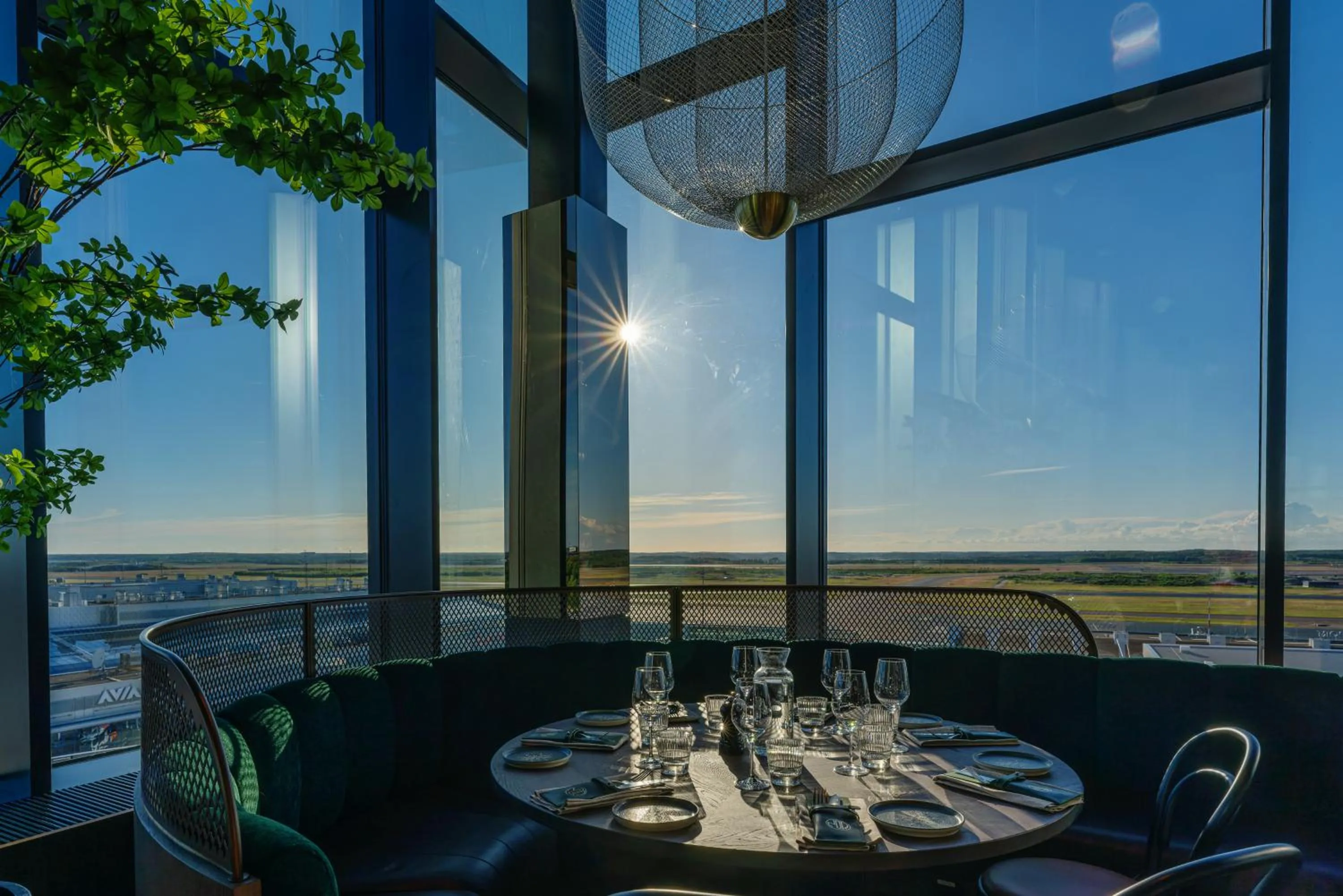 Restaurant/places to eat in Clarion Hotel Helsinki Airport