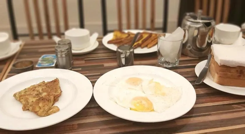 Hotel Mairona Gulberg Lahore