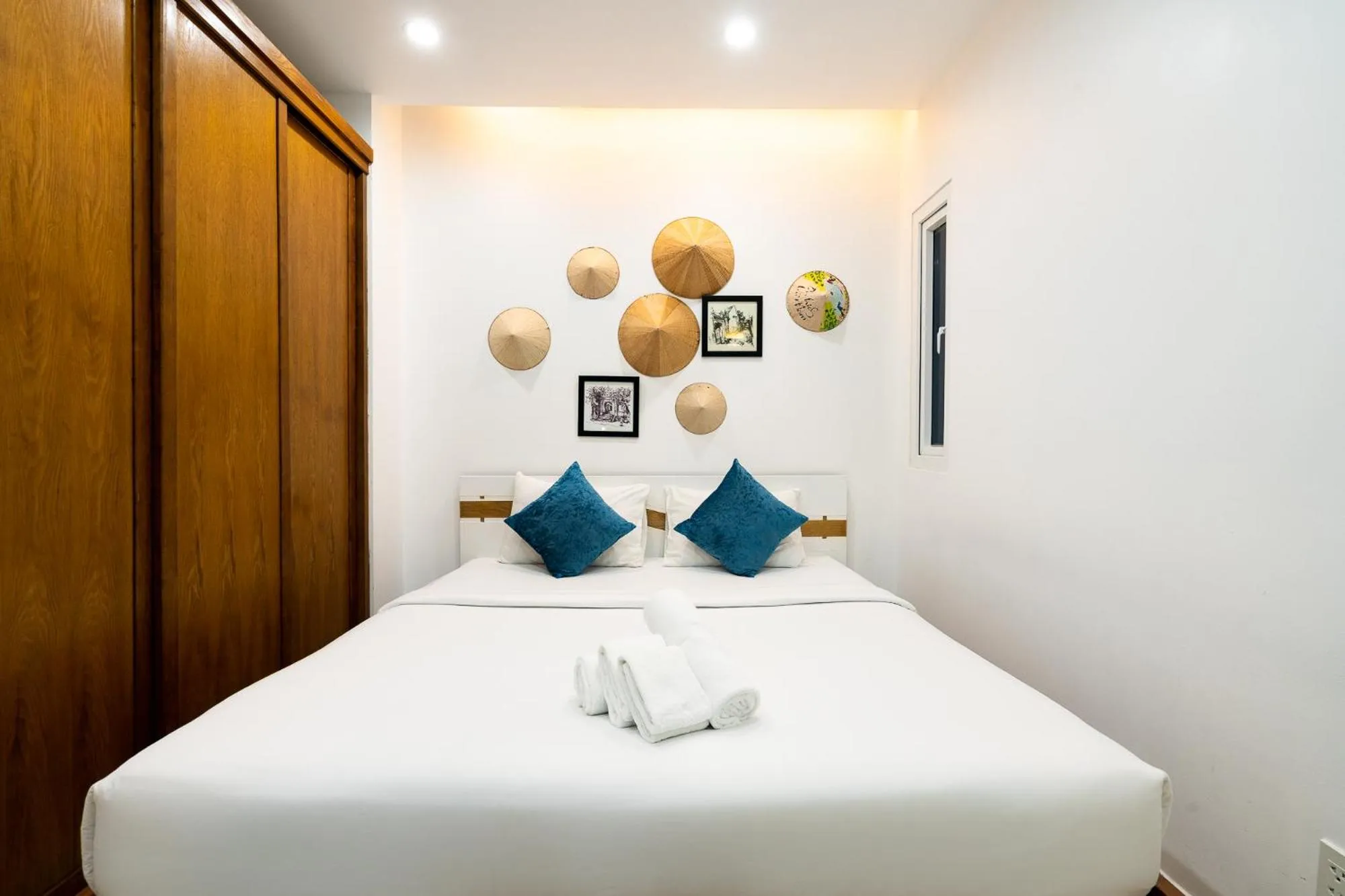 Bedroom, Bed in Adventure Hotel