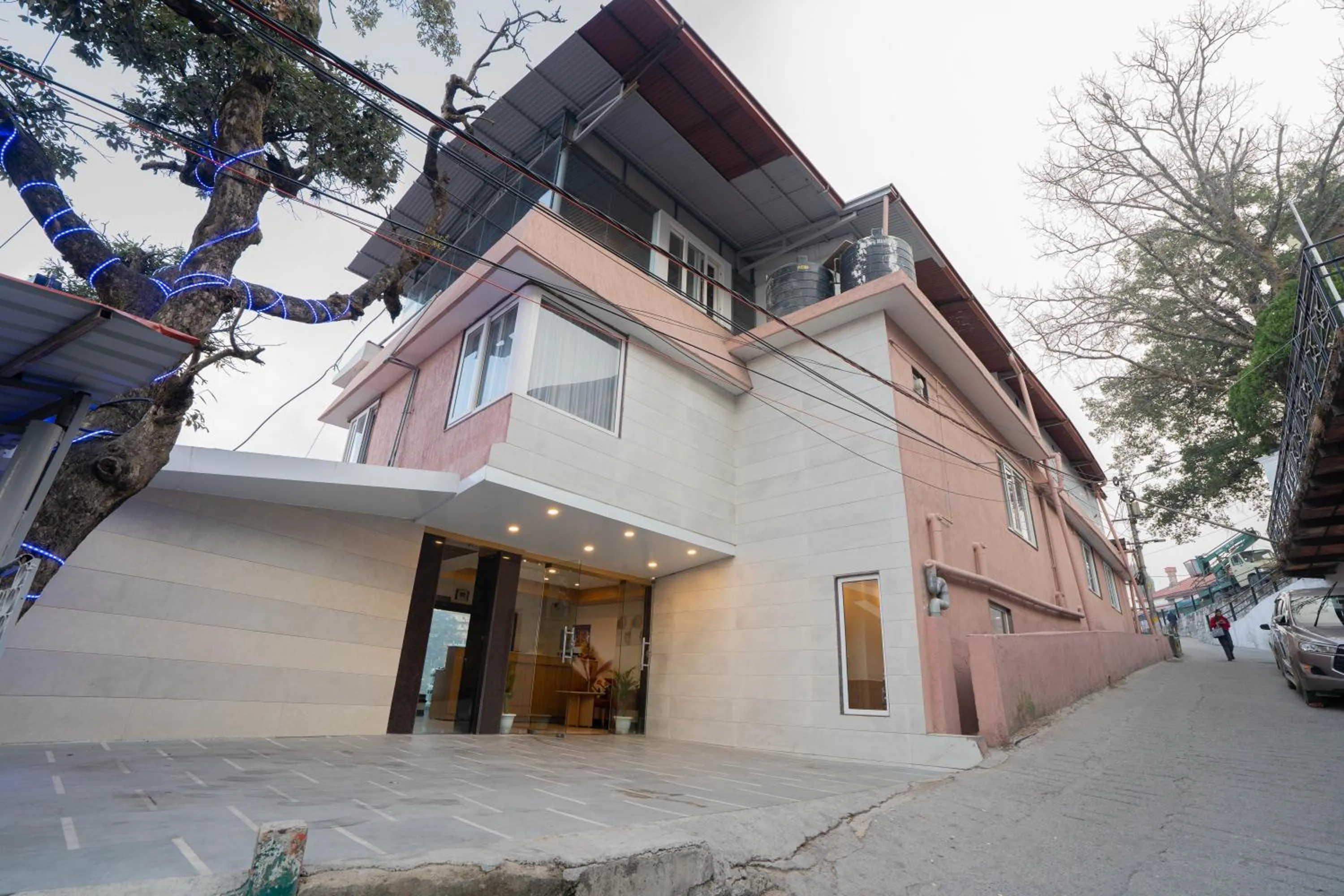 Property building in Super Hotel by Perfectstayz Mall Road