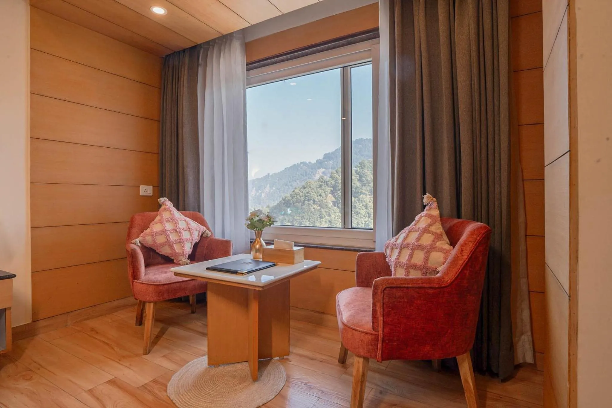 Natural landscape in Super Hotel by Perfectstayz Mall Road