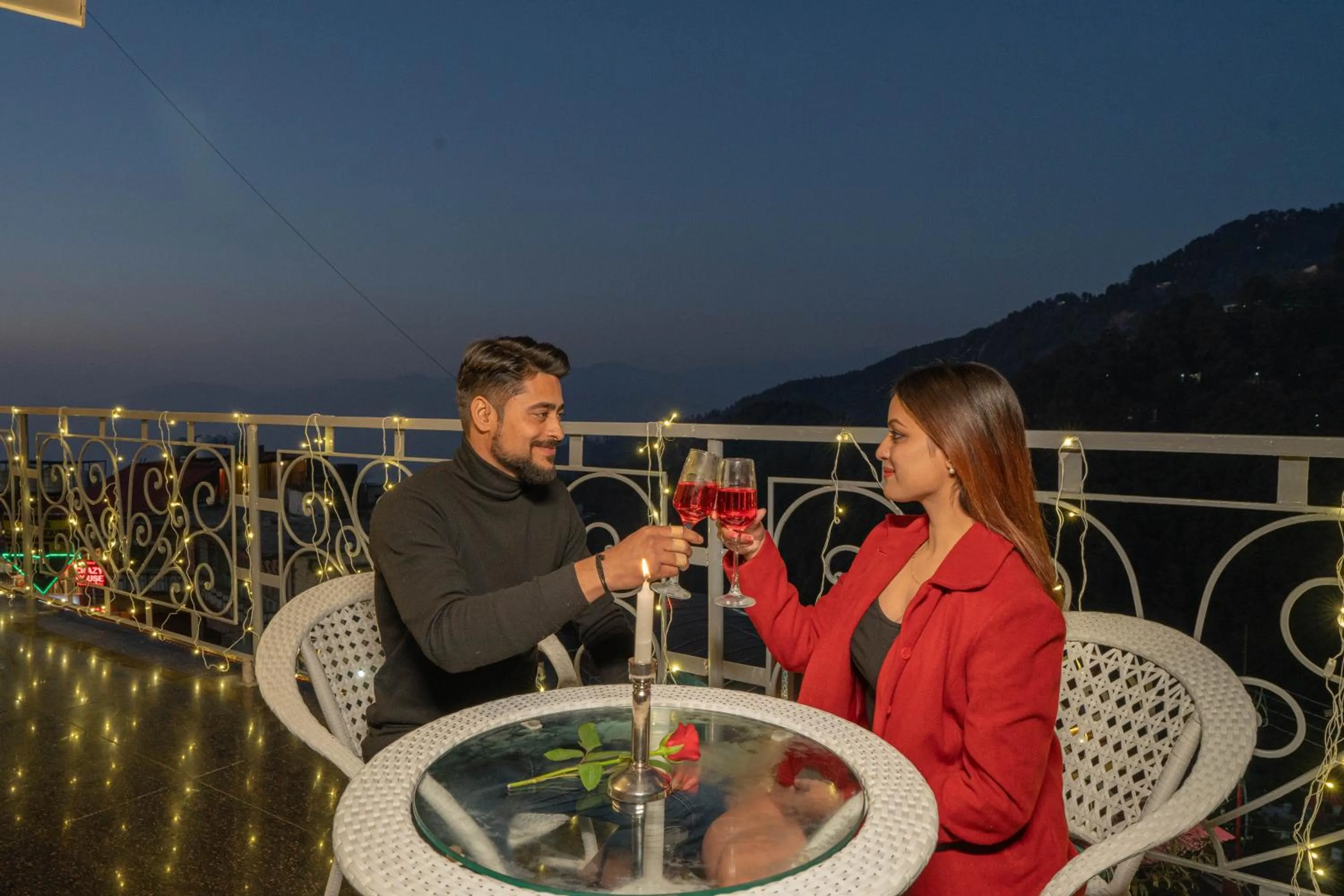 Night in Super Hotel by Perfectstayz Mall Road