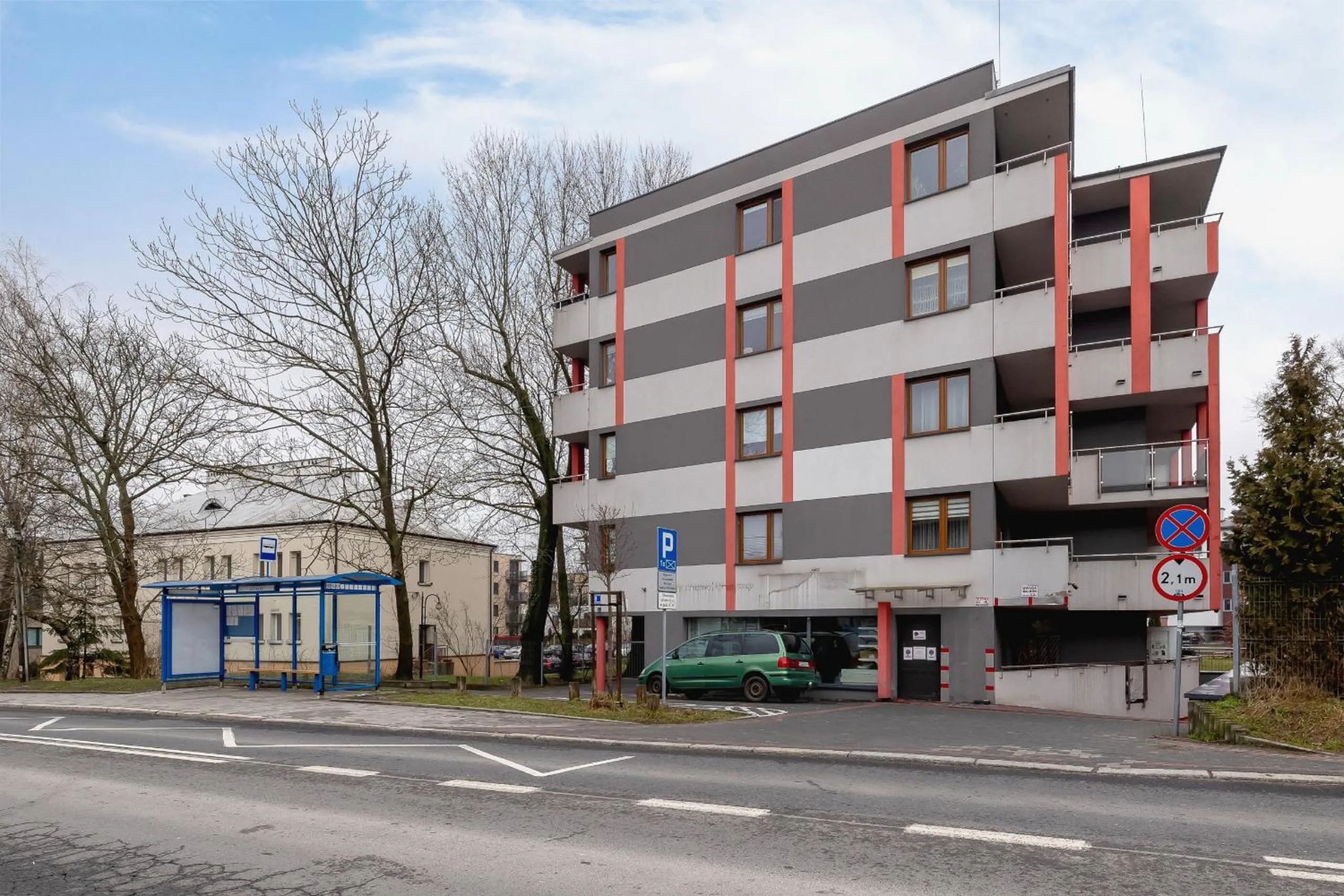 Industrial Apartment Fredry with Parking by Noclegi Renters