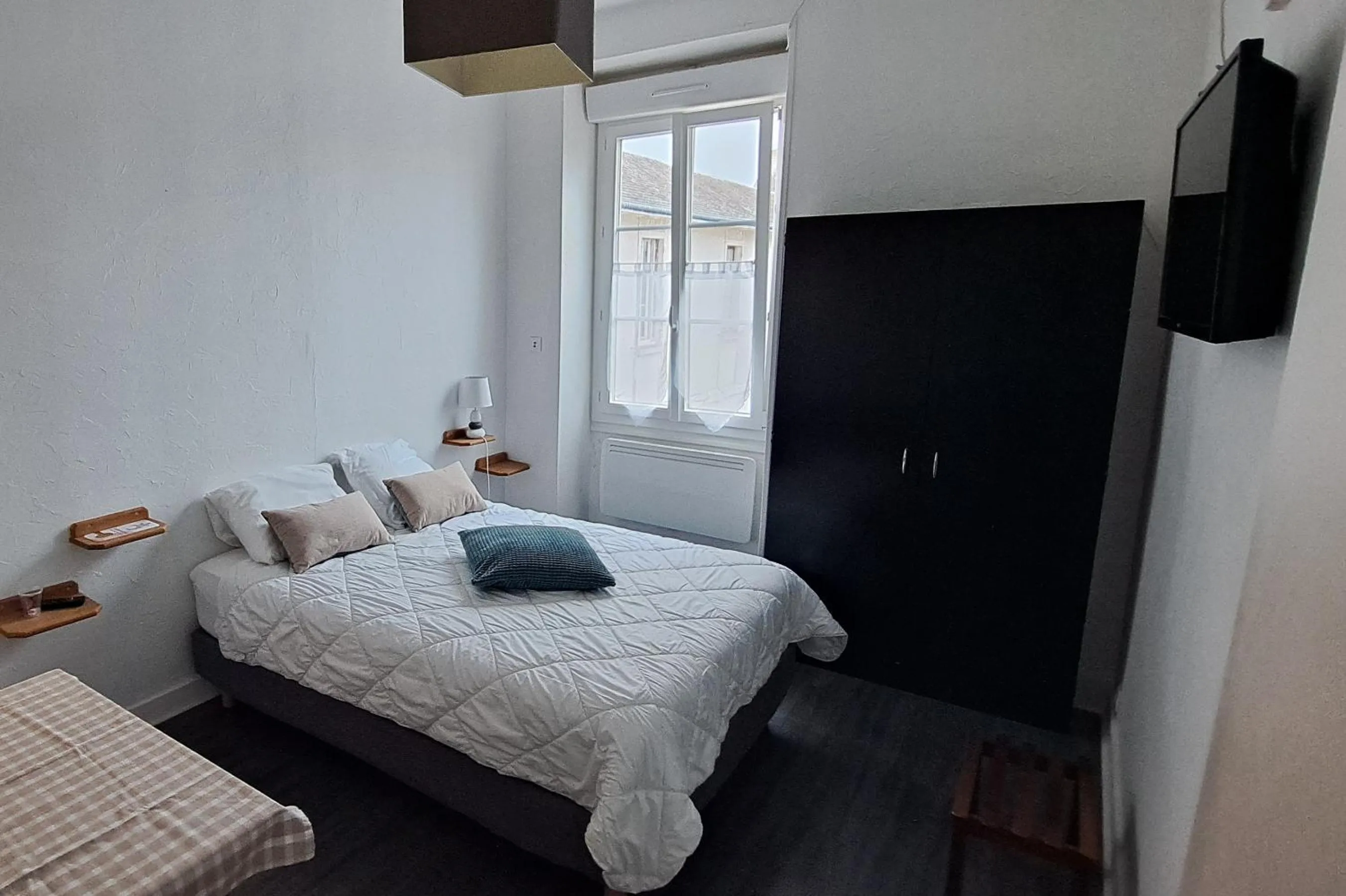 Bed in HOTEL DE FRANCE