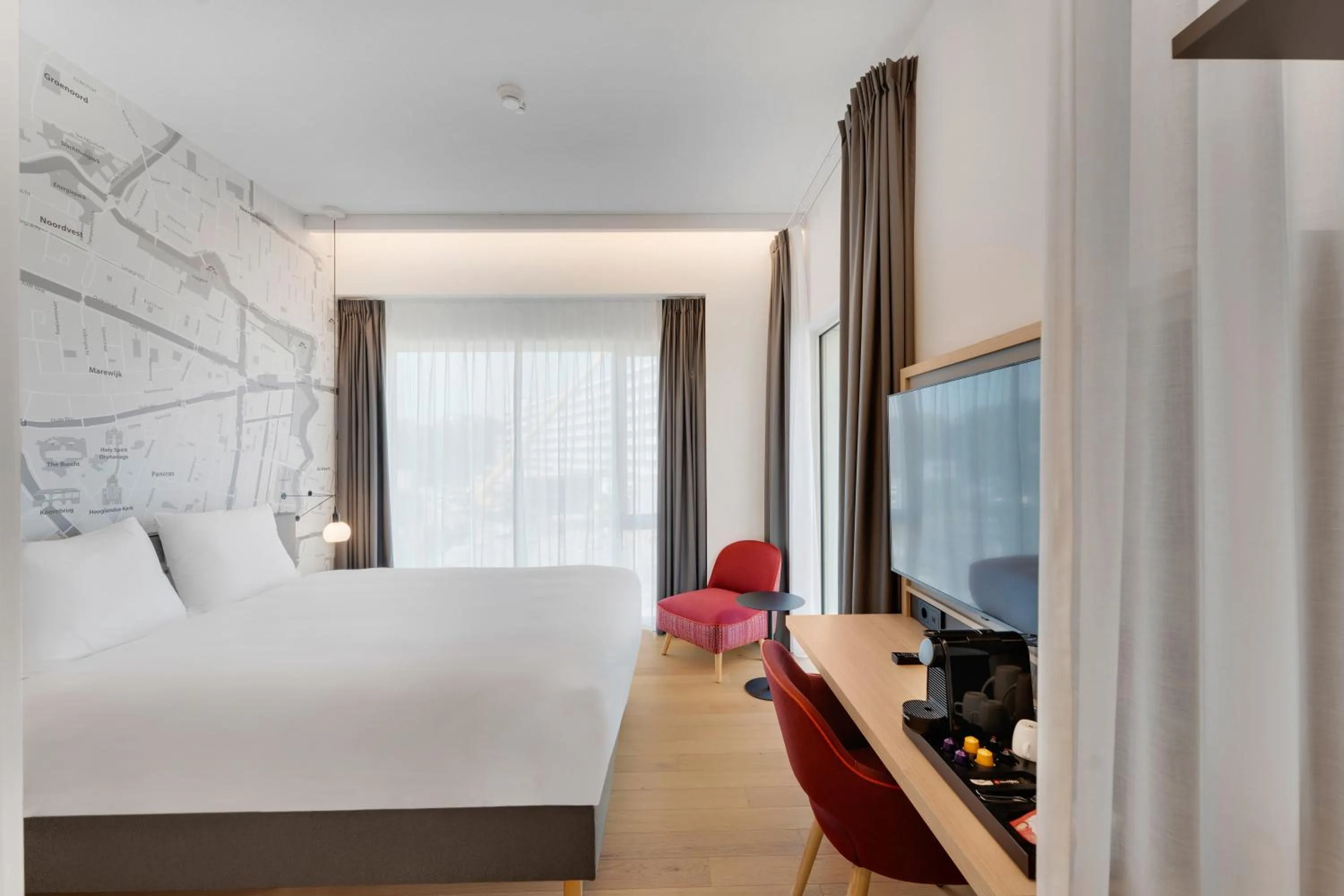 Bedroom, Bed in IntercityHotel Leiden