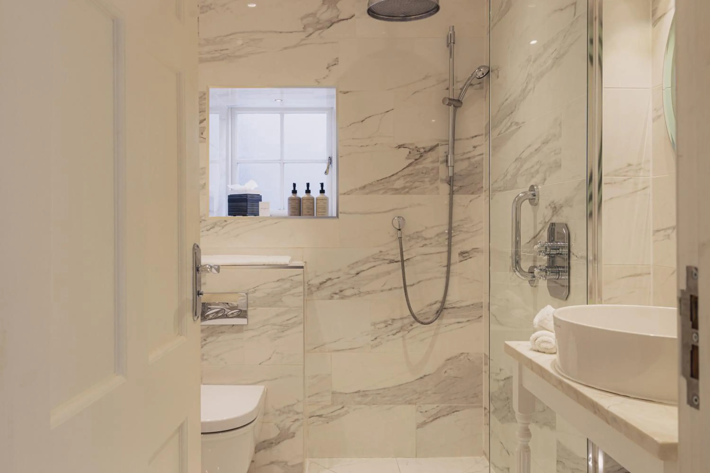 Bathroom in No 15 by GuestHouse, Bath