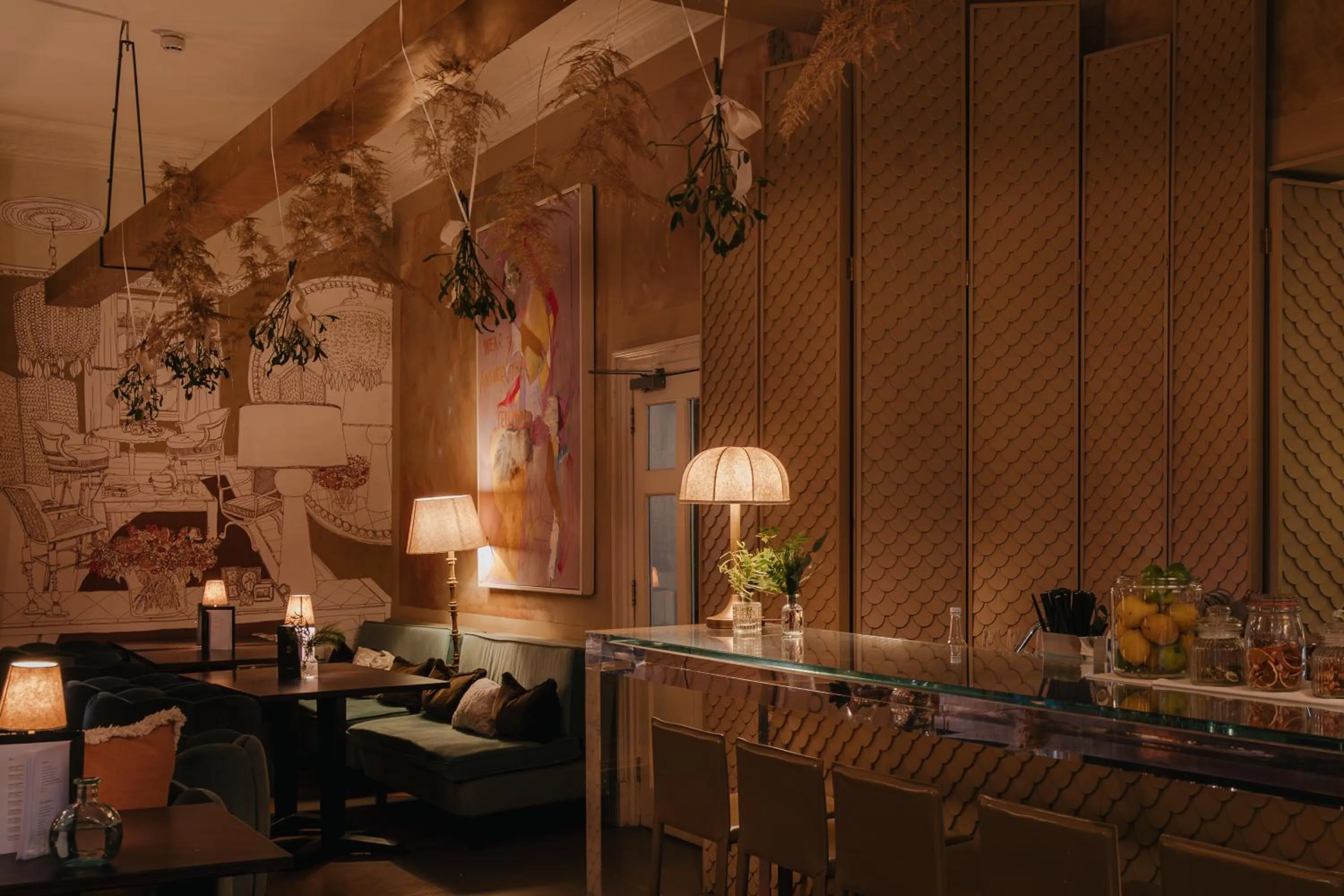 Lounge or bar in No 15 by GuestHouse, Bath