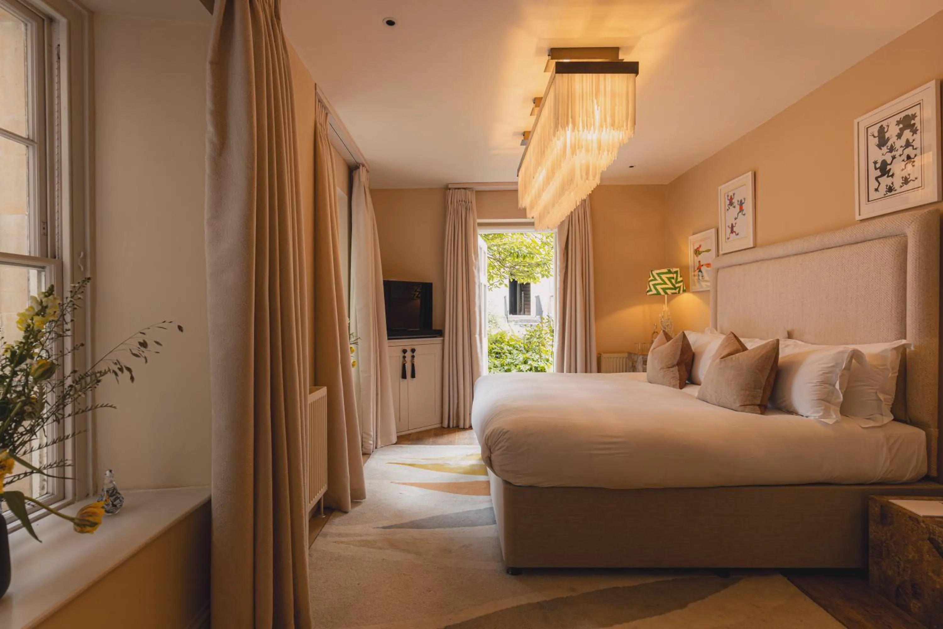 Bed in No 15 by GuestHouse, Bath