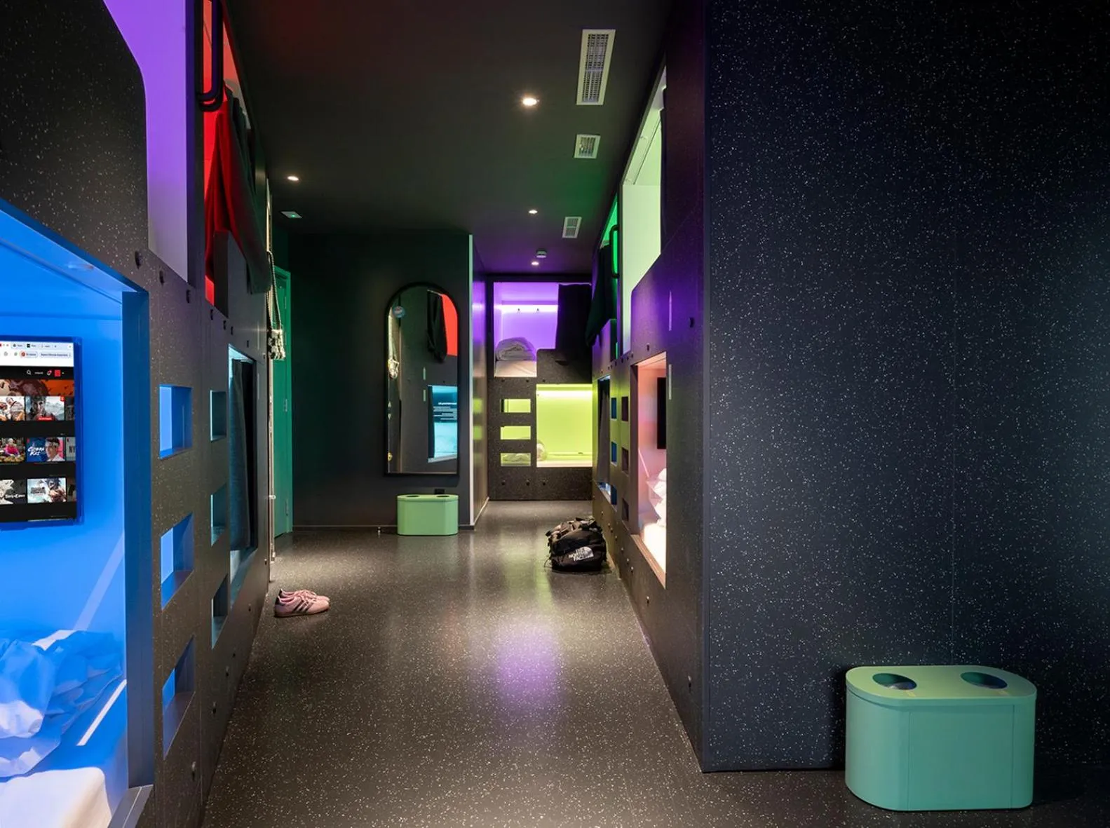 TV and multimedia in AMISTAT City Hostel Barcelona