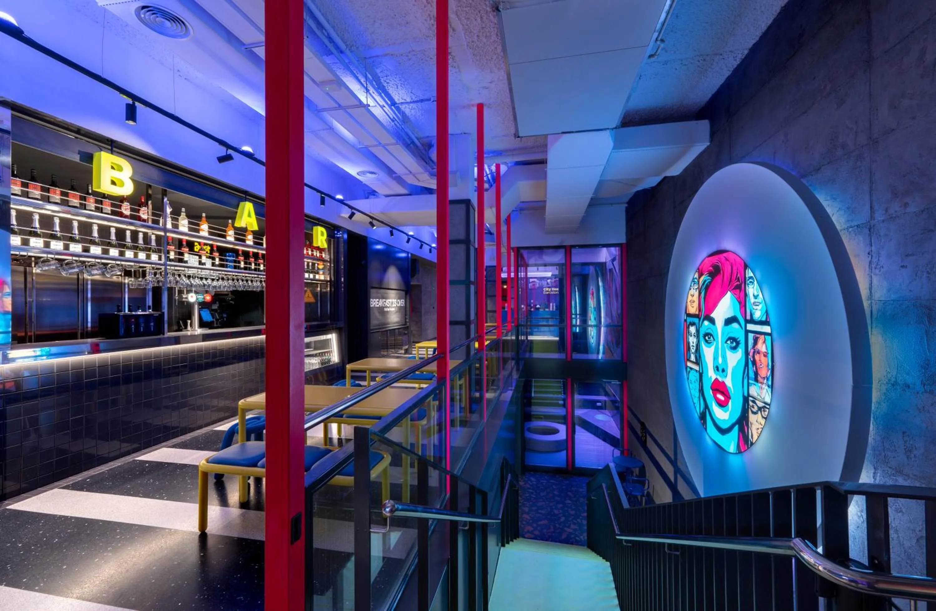 Lounge or bar in AMISTAT City Hostel Barcelona