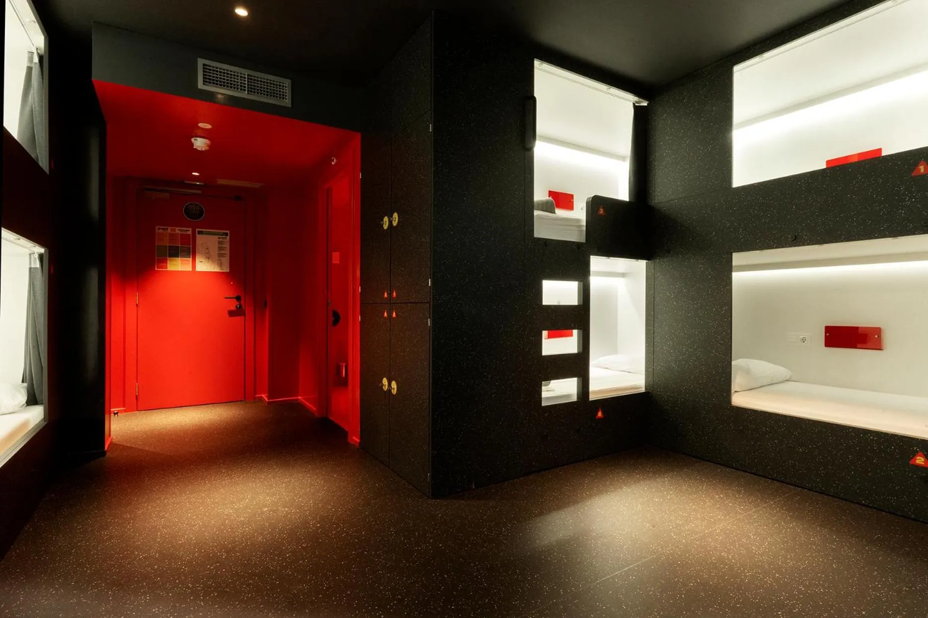 Bed in AMISTAT City Hostel Barcelona