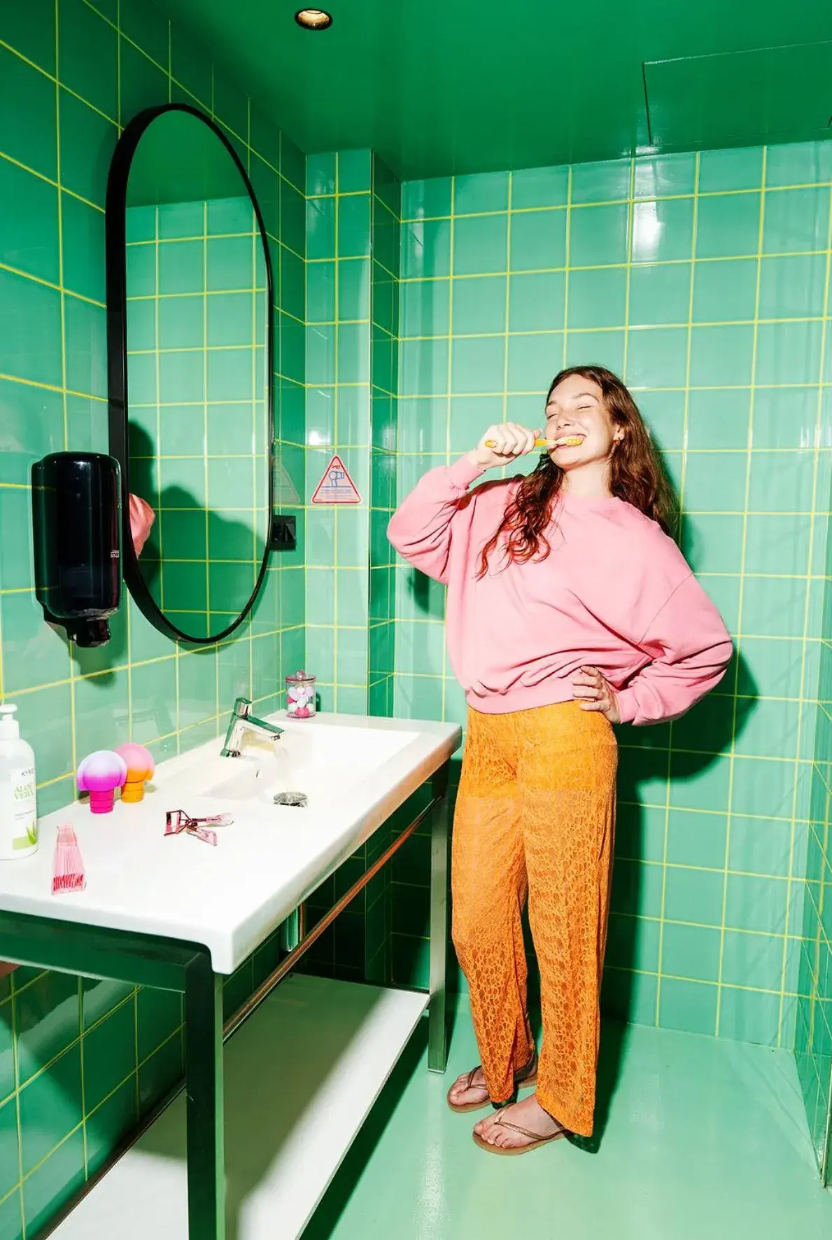 Female Private pod for 2 - shared bathroom in AMISTAT City Hostel Barcelona Female Private pod for 2 - shared bathroom in AMISTAT City Hostel Barcelona