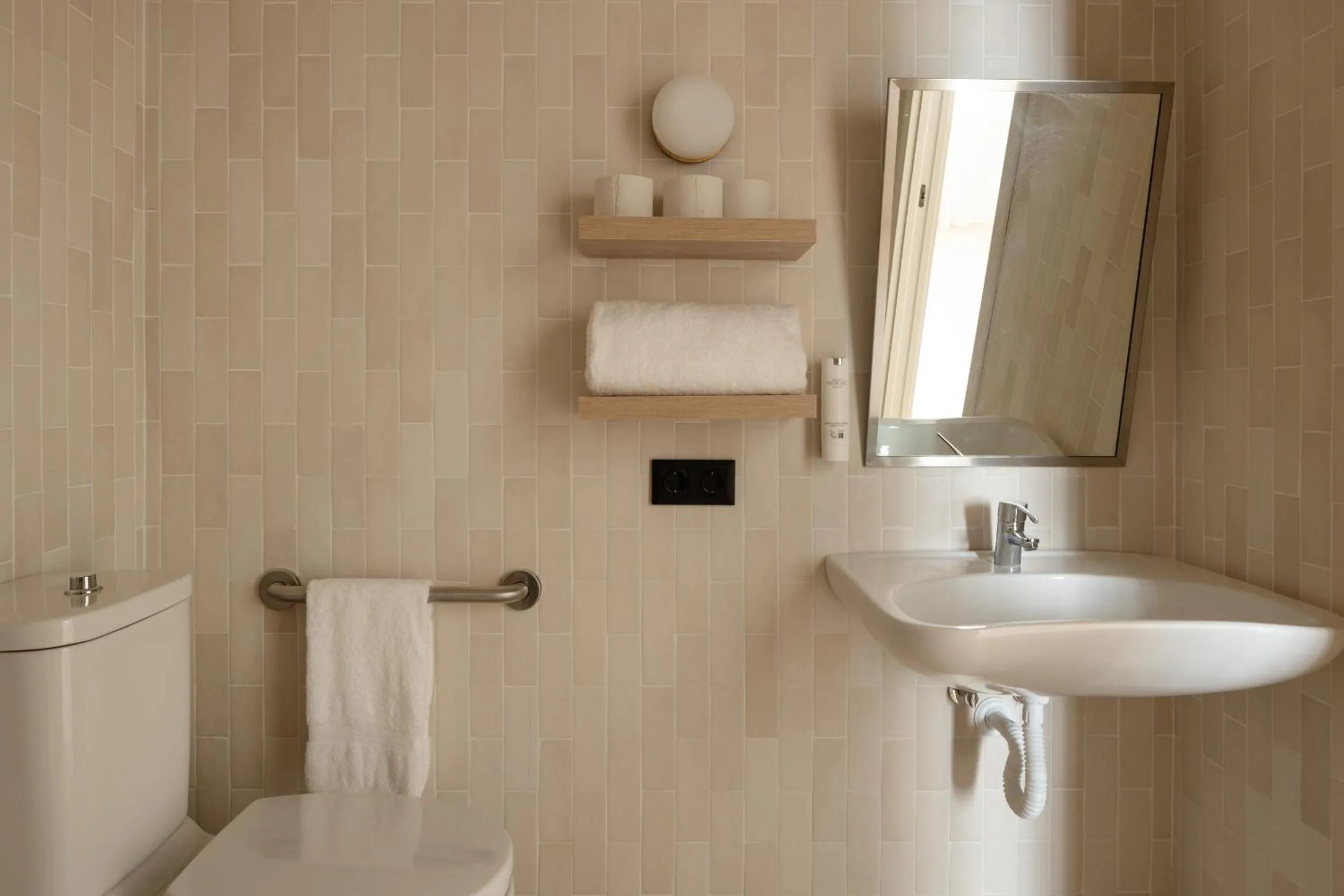 Bathroom in Líbere Bilbao Ledesma