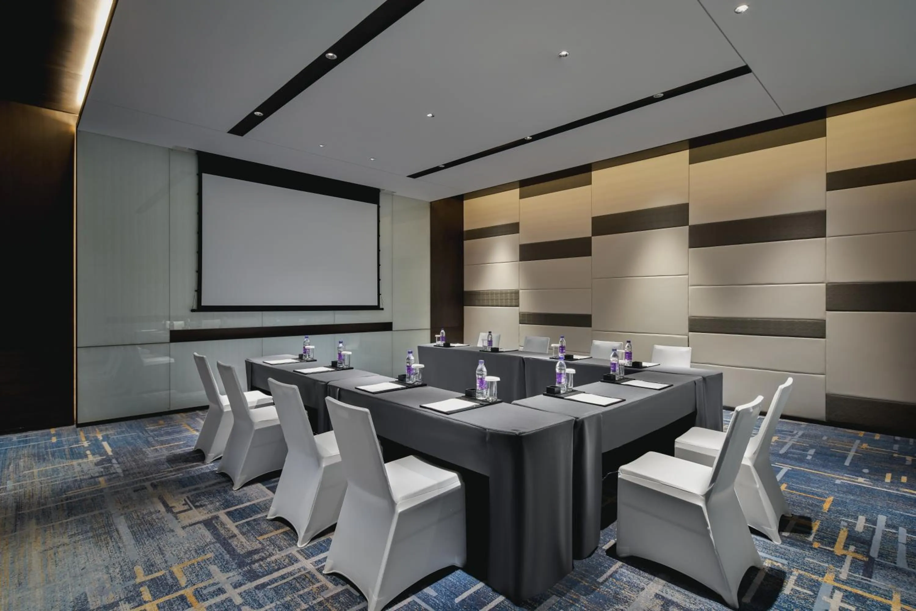 Seating area in Crowne Plaza Shangluo, an IHG Hotel