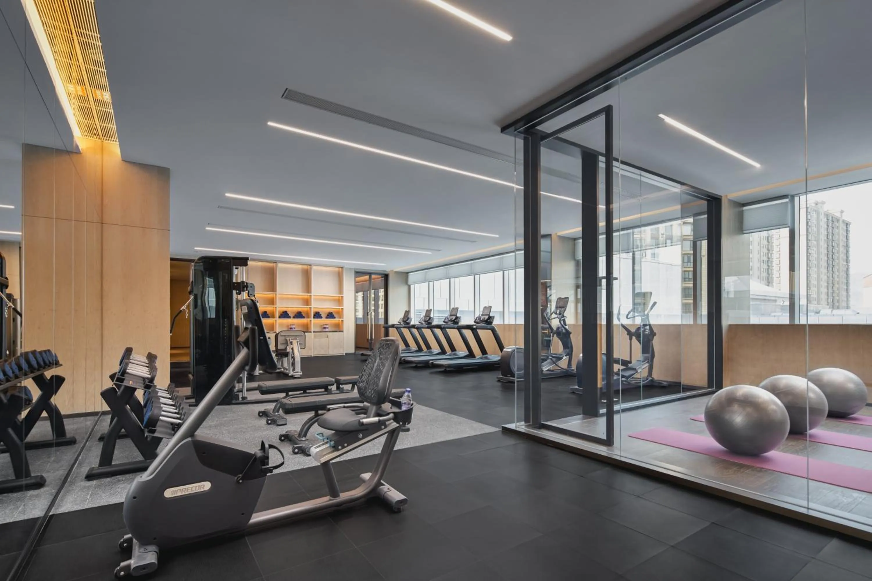 Fitness centre/facilities in Crowne Plaza Shangluo, an IHG Hotel