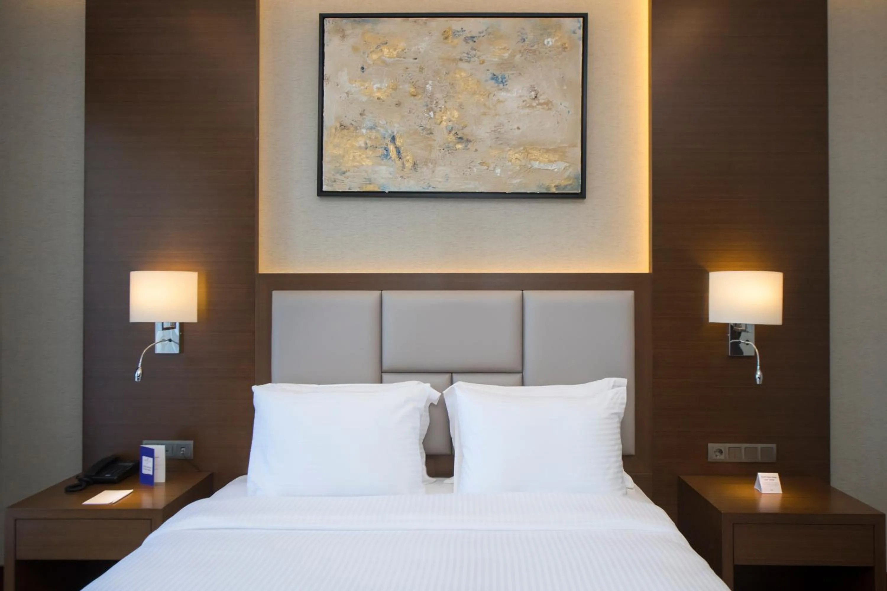 Bed in Crowne Plaza Yalova by IHG