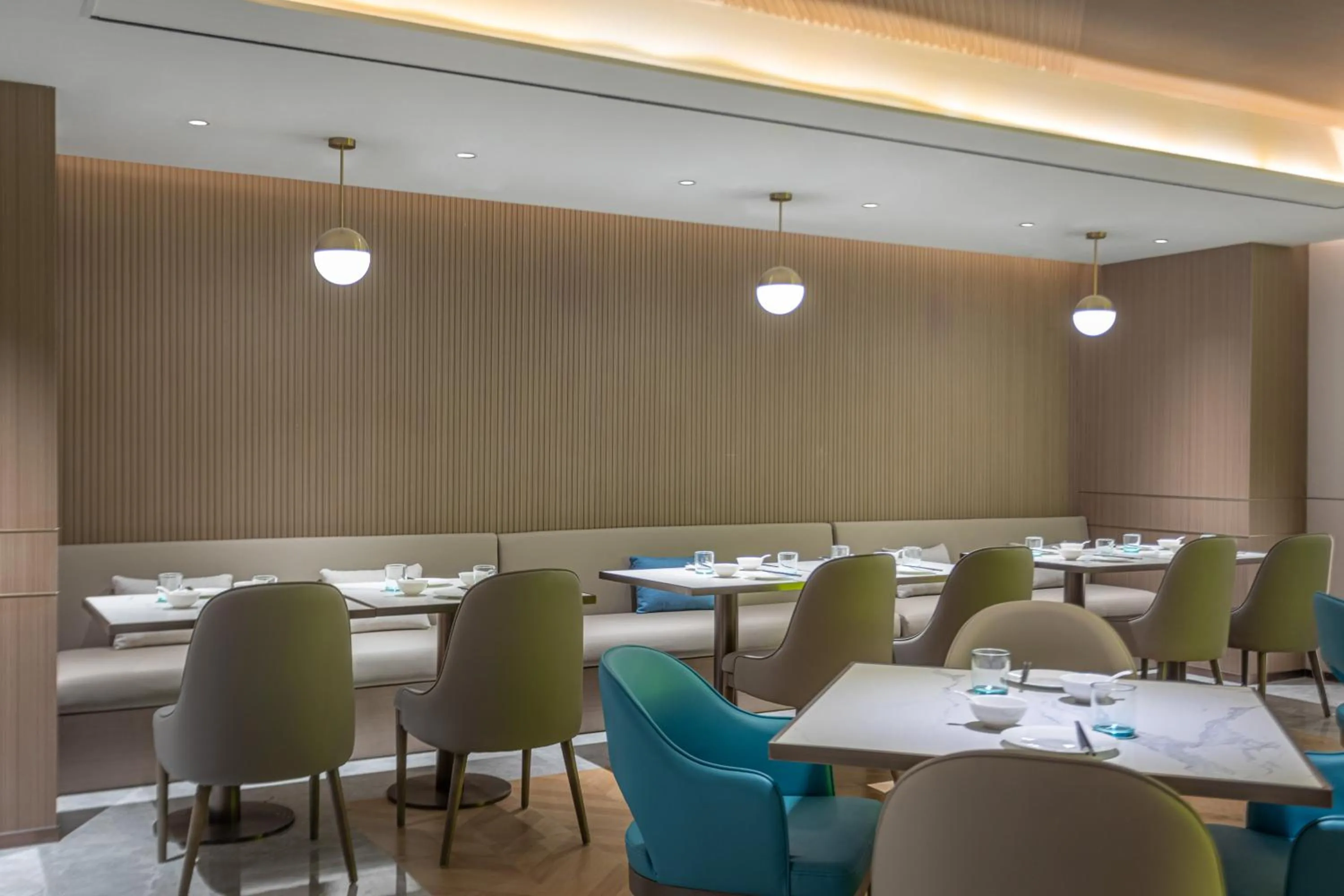 Restaurant/places to eat in Holiday Inn Express Shanghai Gumei by IHG