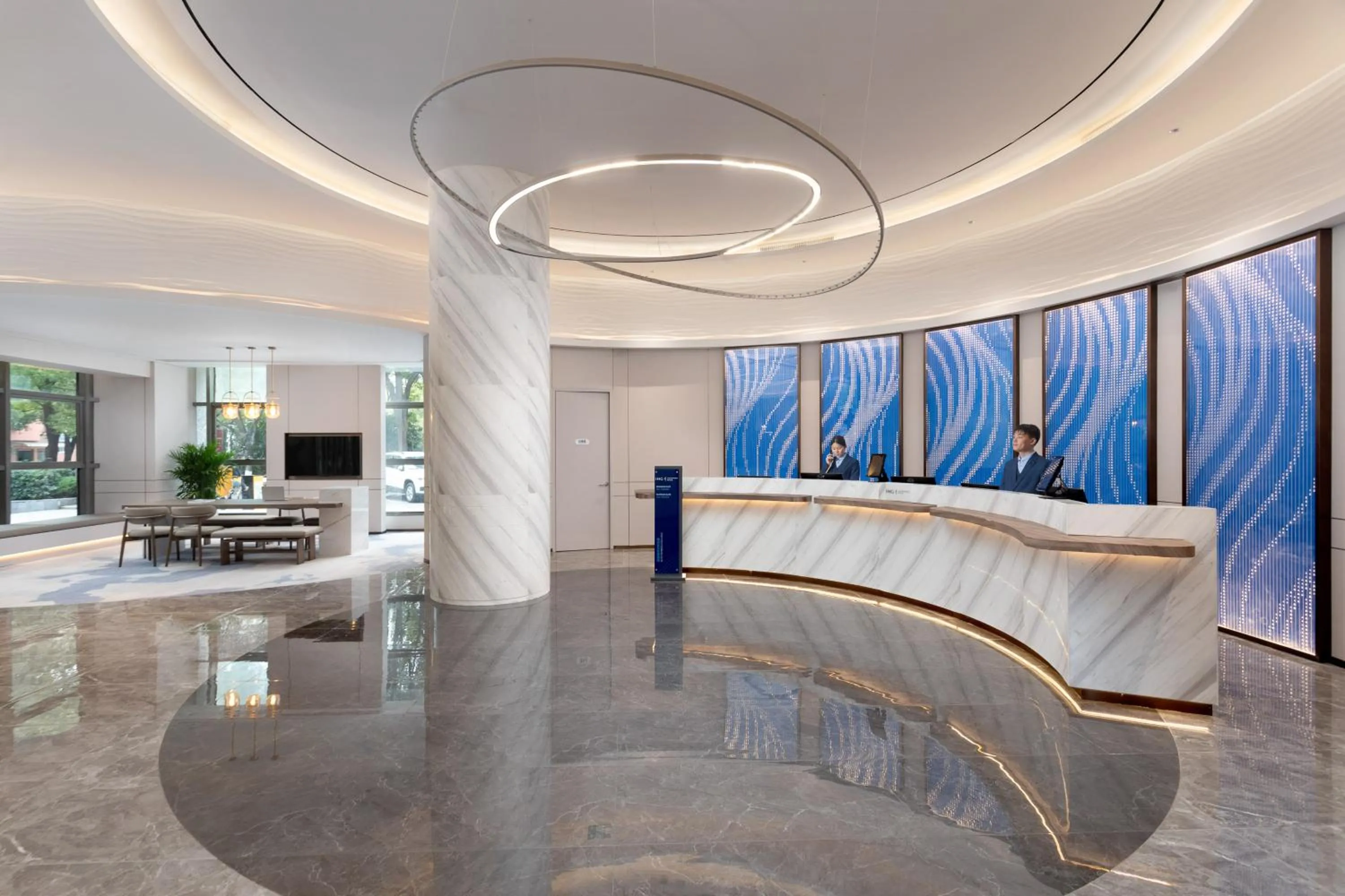 Lobby or reception, Bed in Holiday Inn Express Shanghai Gumei by IHG