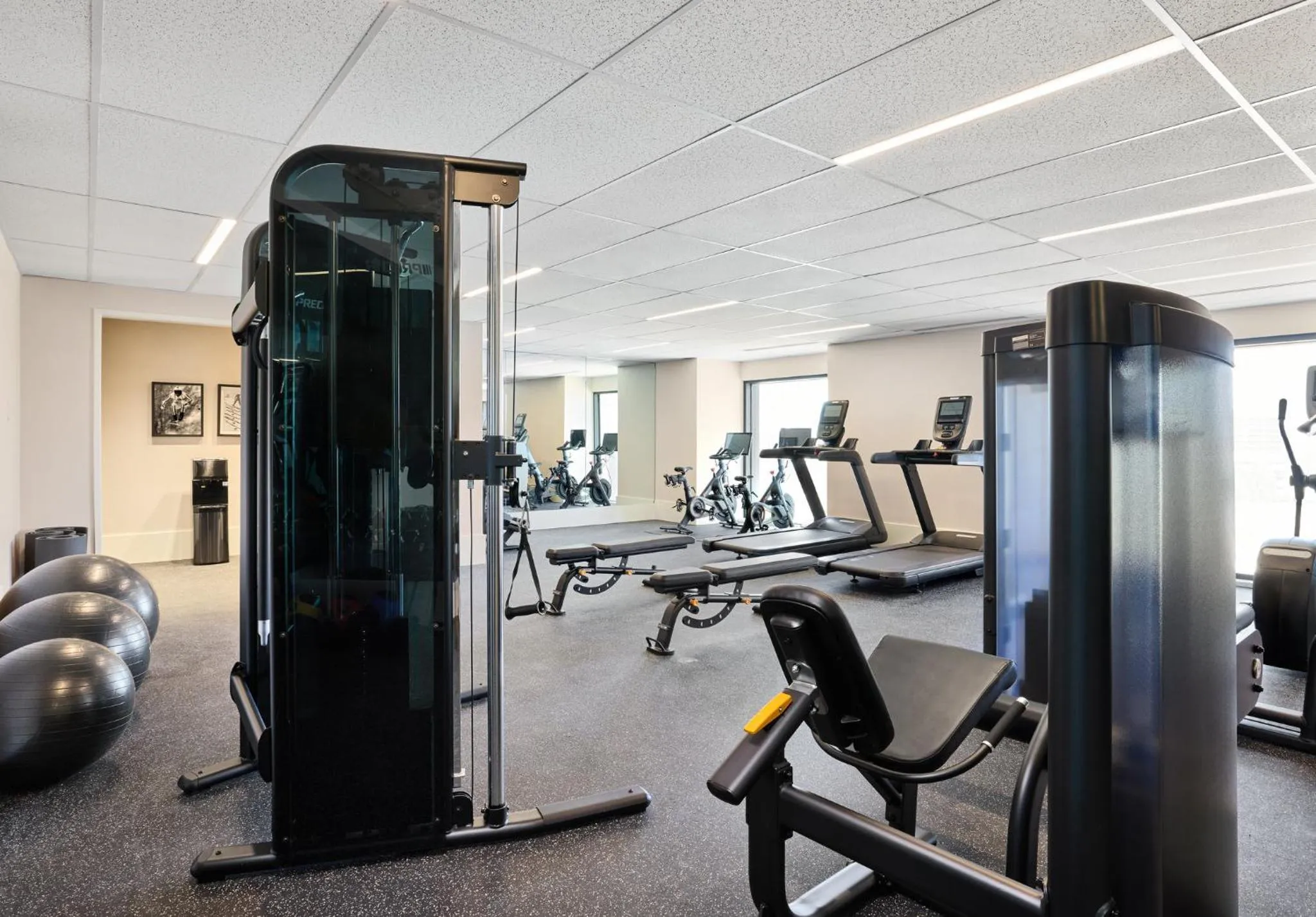 Fitness centre/facilities in Kimpton Claret Hotel by IHG