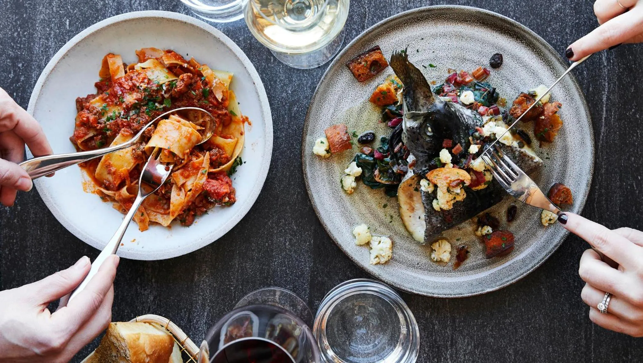 Restaurant/places to eat in Kimpton Claret Hotel by IHG