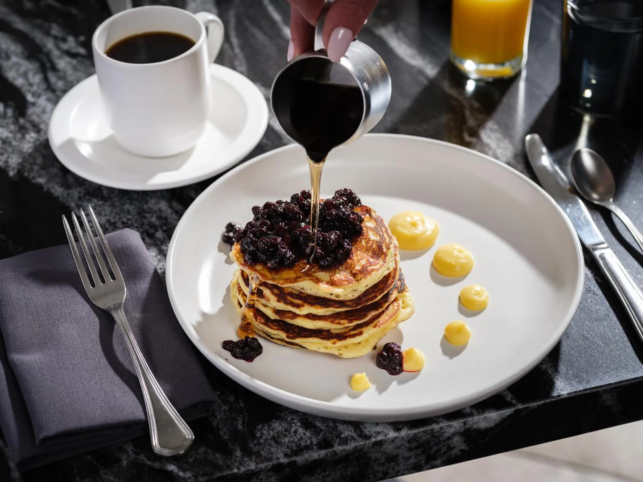 Lobby or reception in Kimpton Claret Hotel by IHG