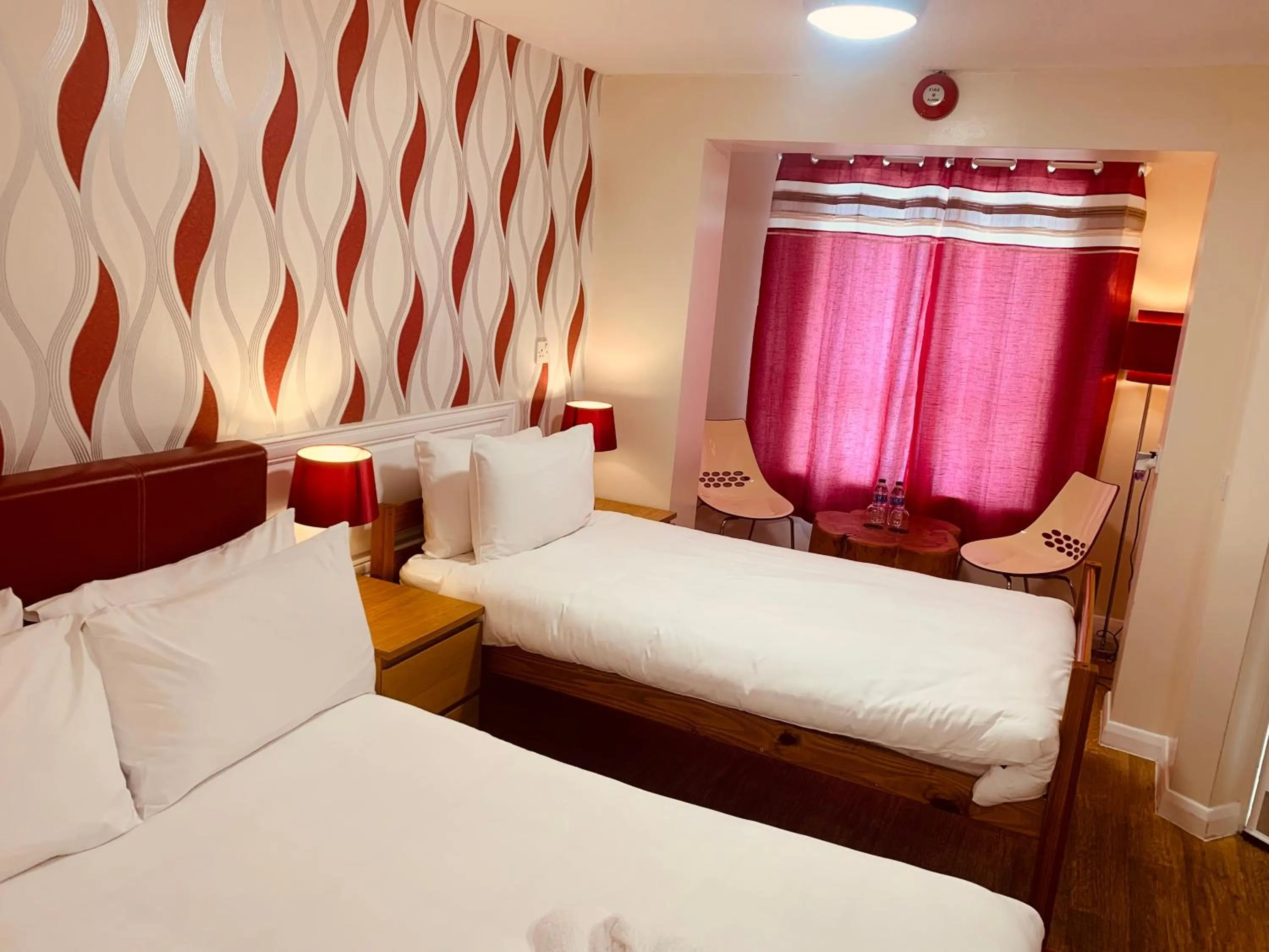 Bedroom, Bed in Preston Hotel