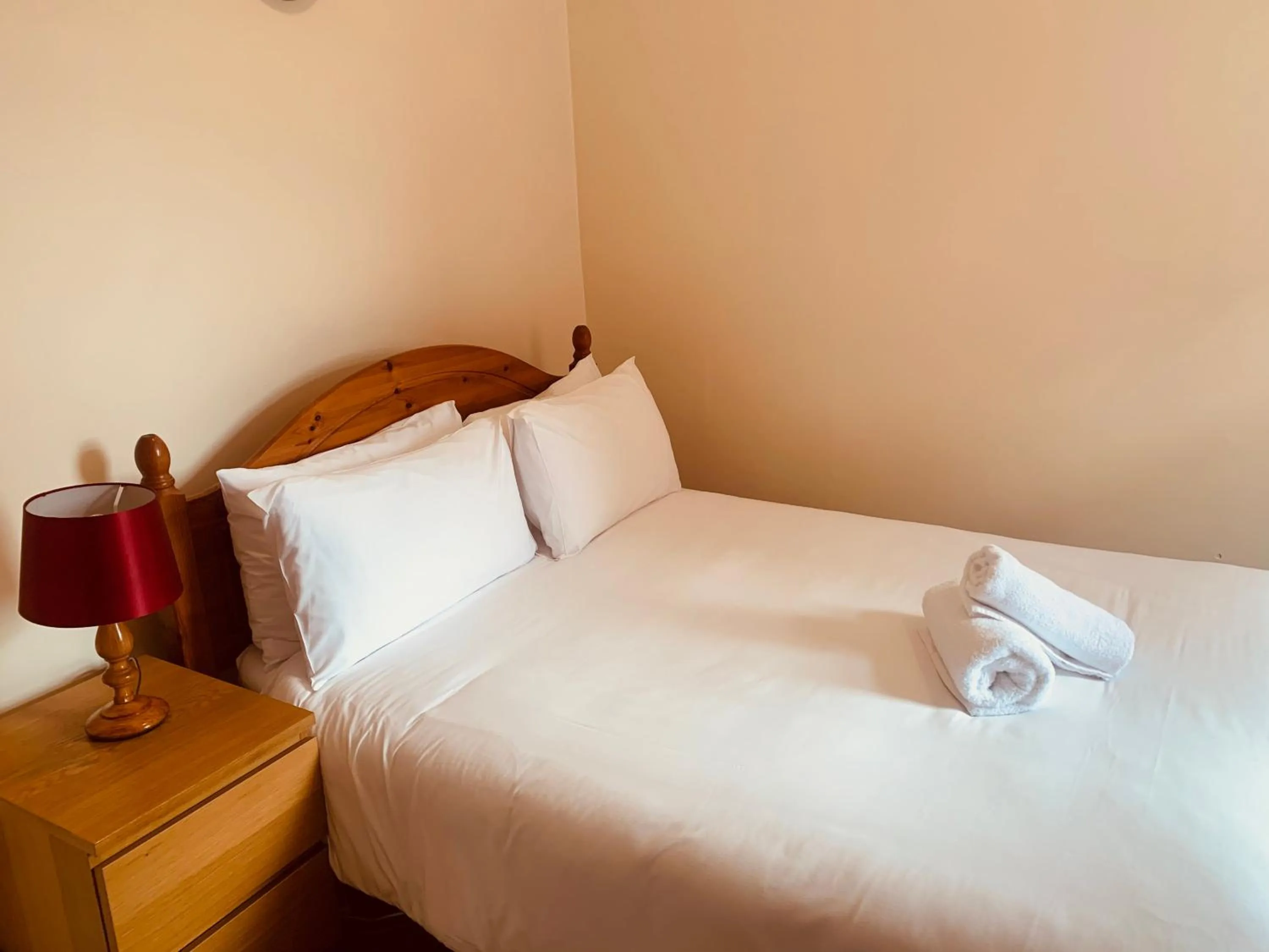 Bedroom, Bed in Preston Hotel