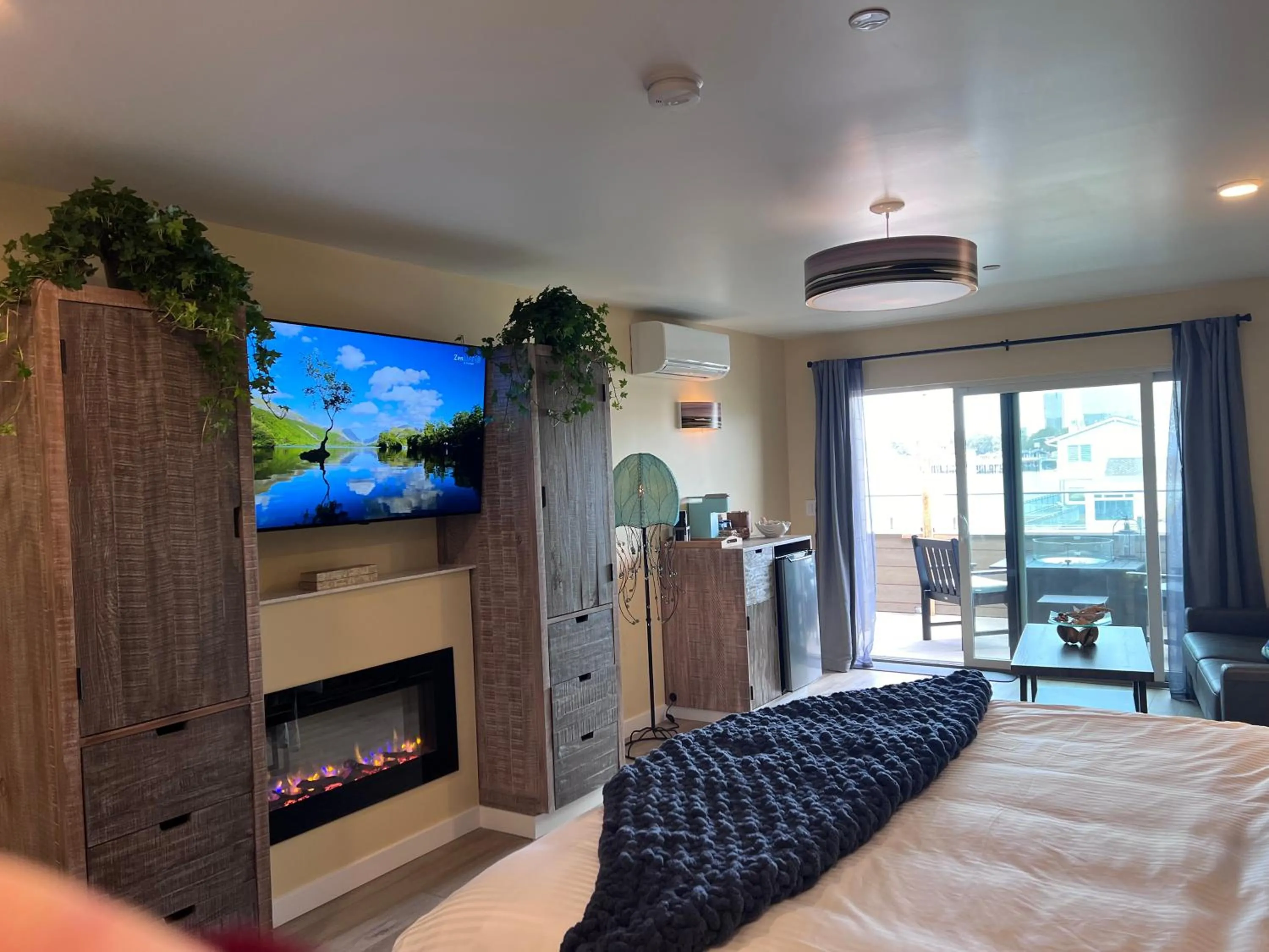 TV and multimedia, Bed in HarborWalk Inn