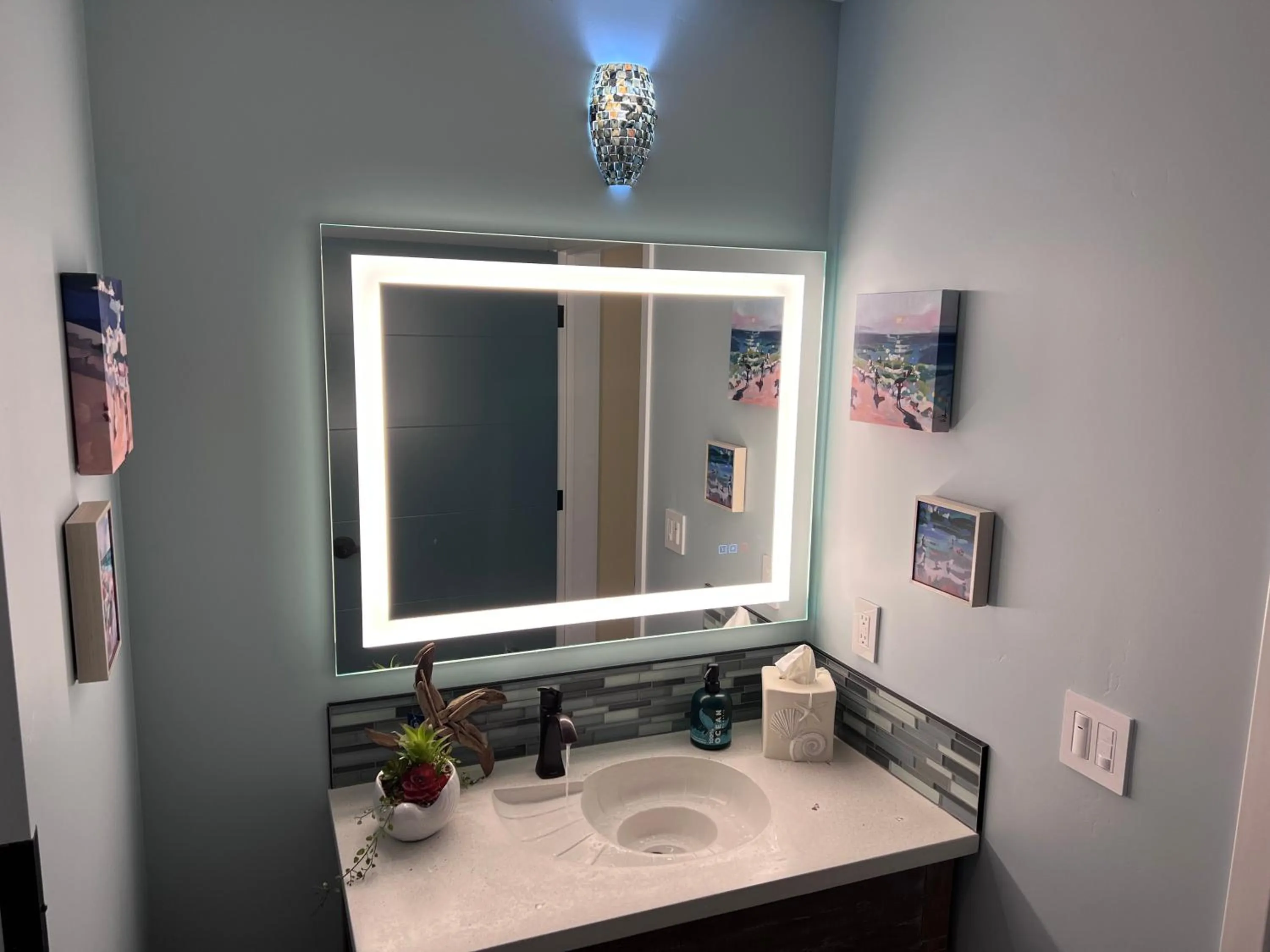 Bathroom in HarborWalk Inn