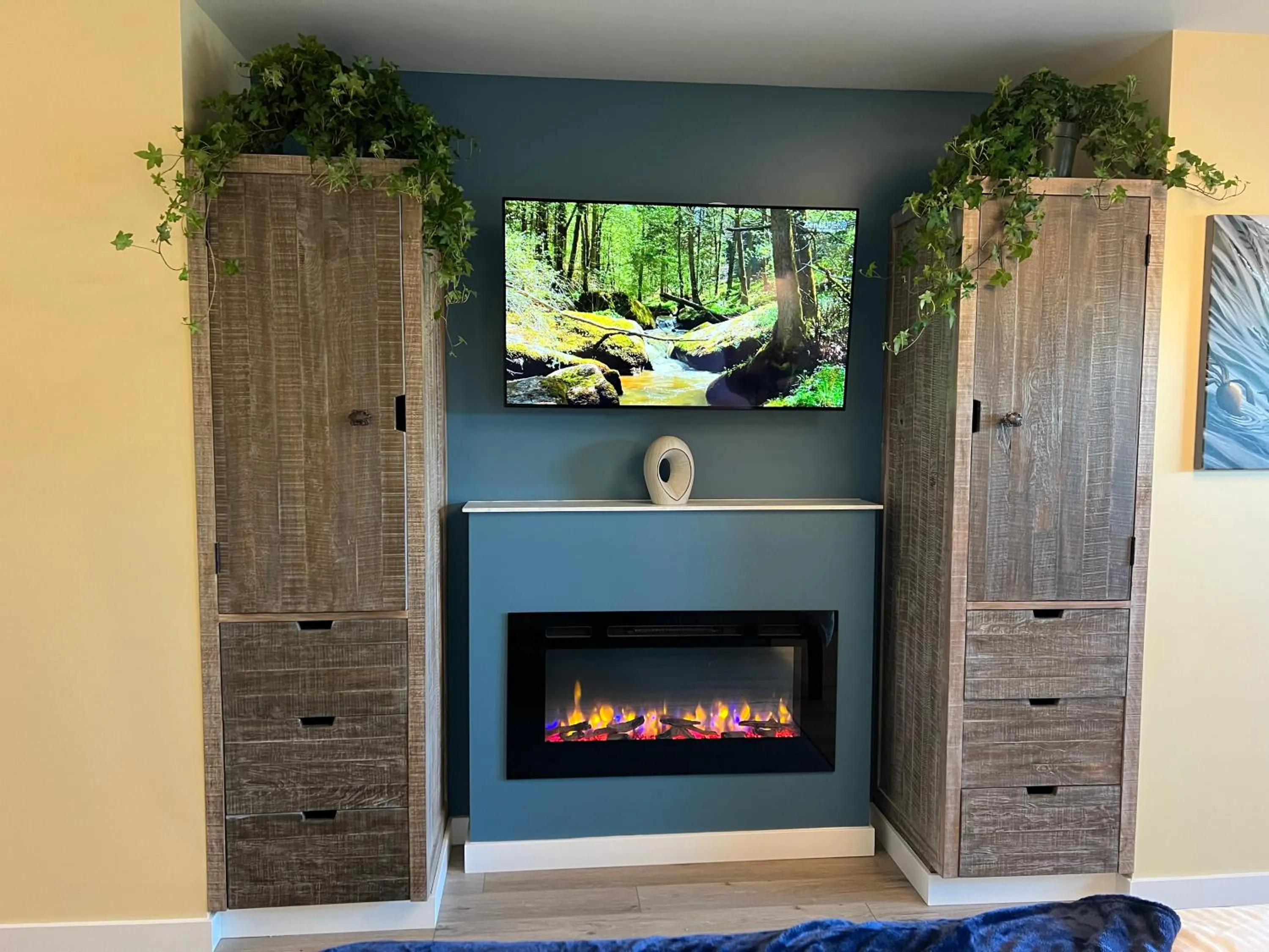 TV and multimedia in HarborWalk Inn