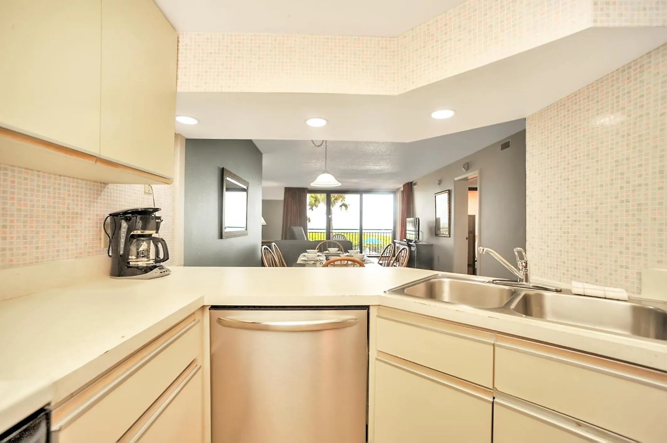 Kitchen or kitchenette in Oceanique Resort