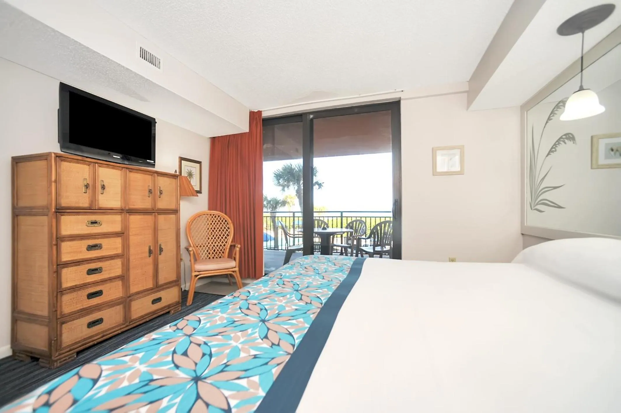 Bedroom, Bed in Oceanique Resort