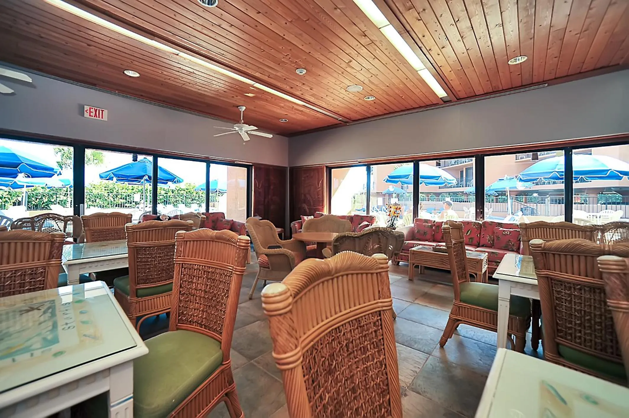 Communal lounge/ TV room in Oceanique Resort