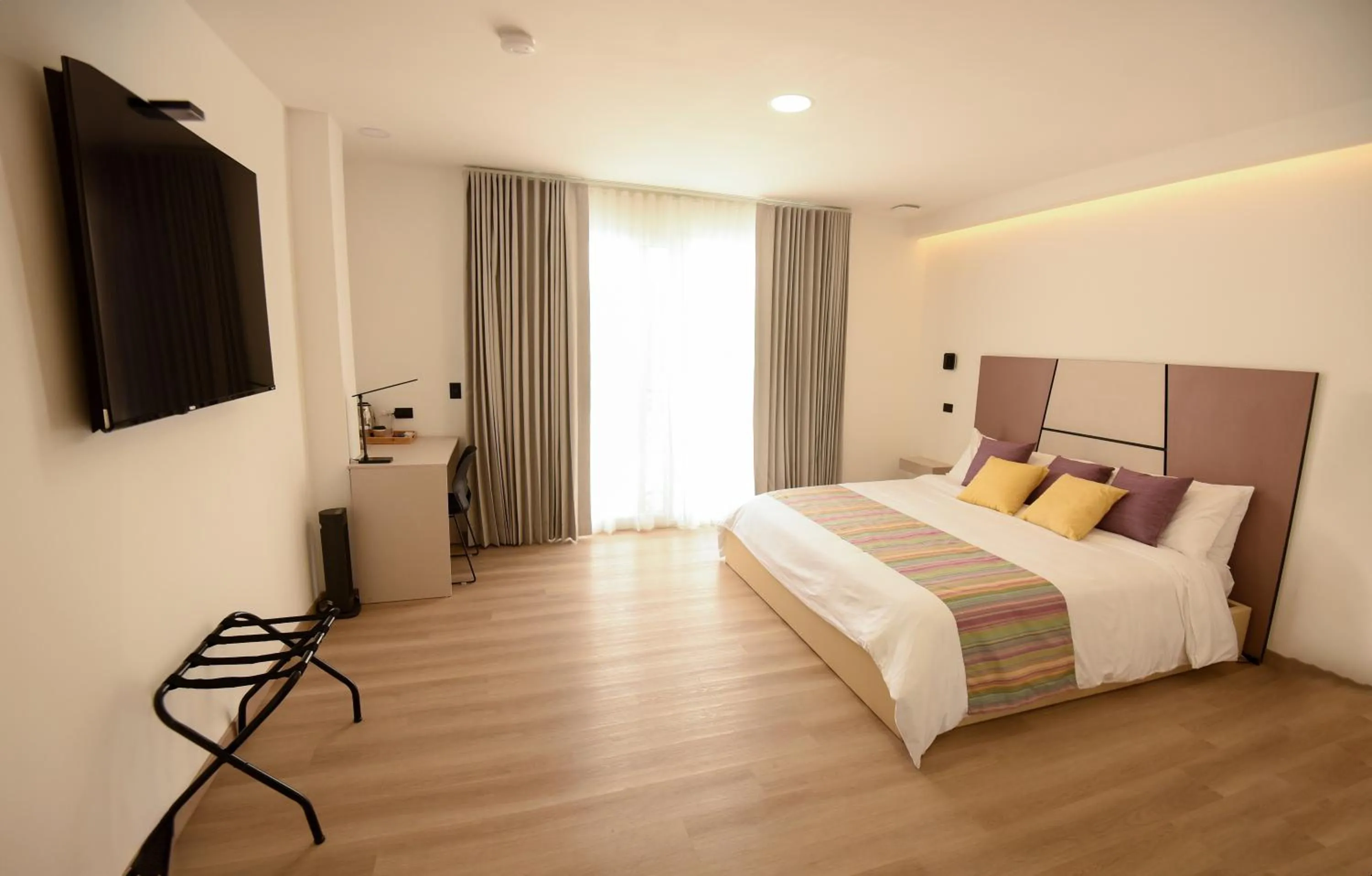 Deluxe King Suite - single occupancy in Elithe Hotel