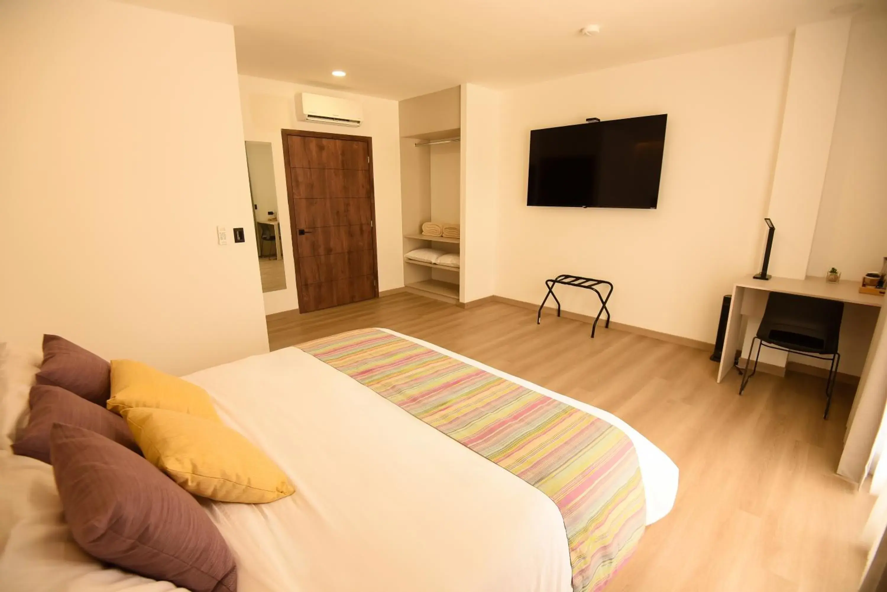 Superior Deluxe Double or Twin Room - single occupancy in Elithe Hotel Superior Deluxe Double or Twin Room - single occupancy in Elithe Hotel