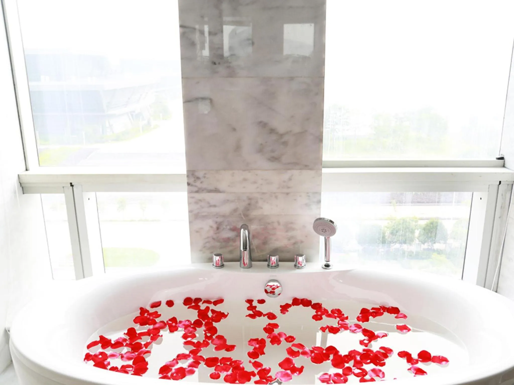 Bathroom in Ramada Plaza Liuzhou Liudong