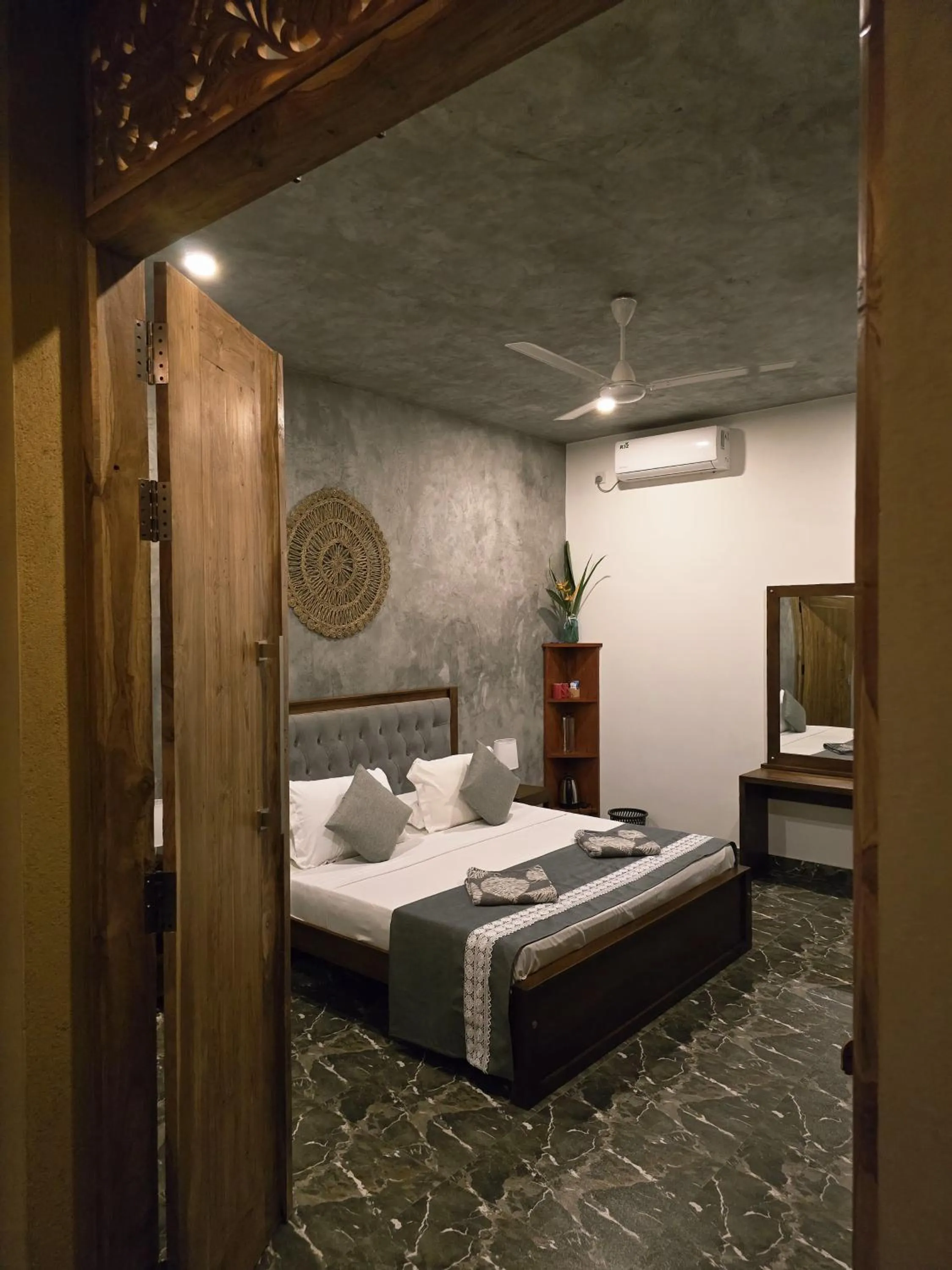 Bed in Veraima Kandy