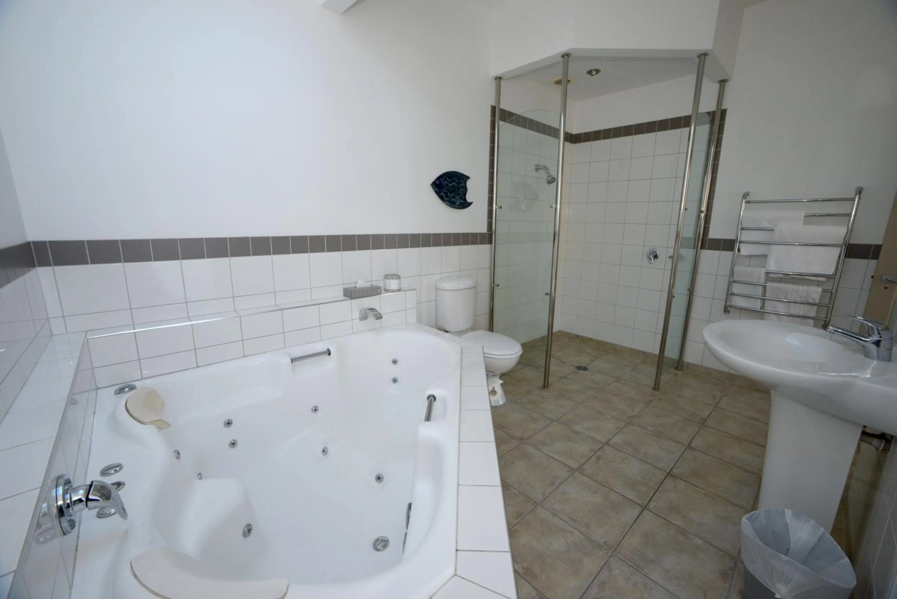 Bathroom in Akaroa Village Inn