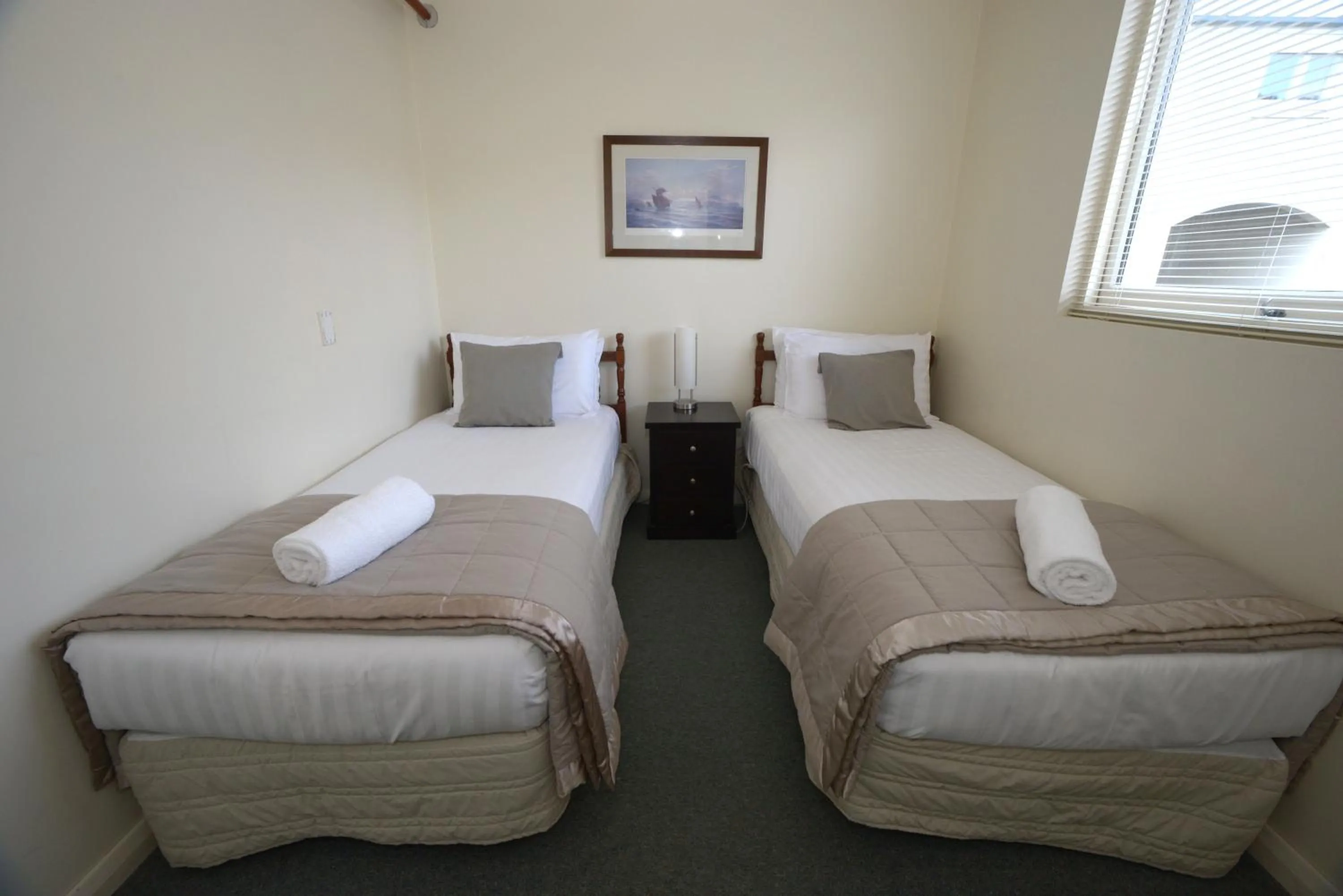 Bedroom, Bed in Akaroa Village Inn