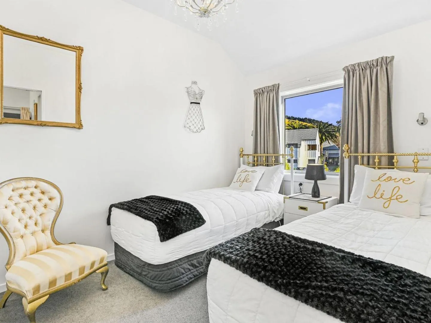 Bedroom, Bed in Akaroa Village Inn