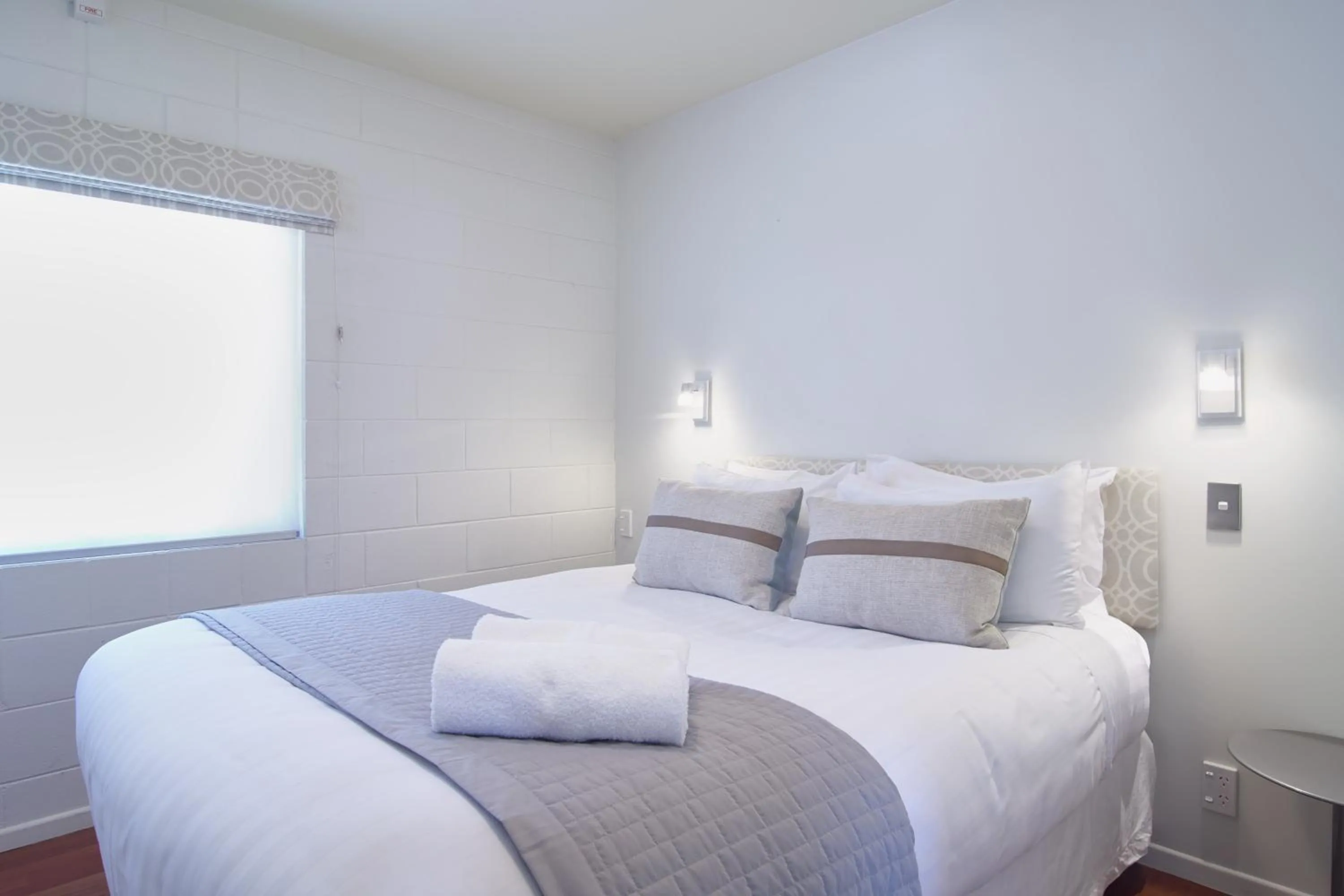 Bed in Akaroa Village Inn