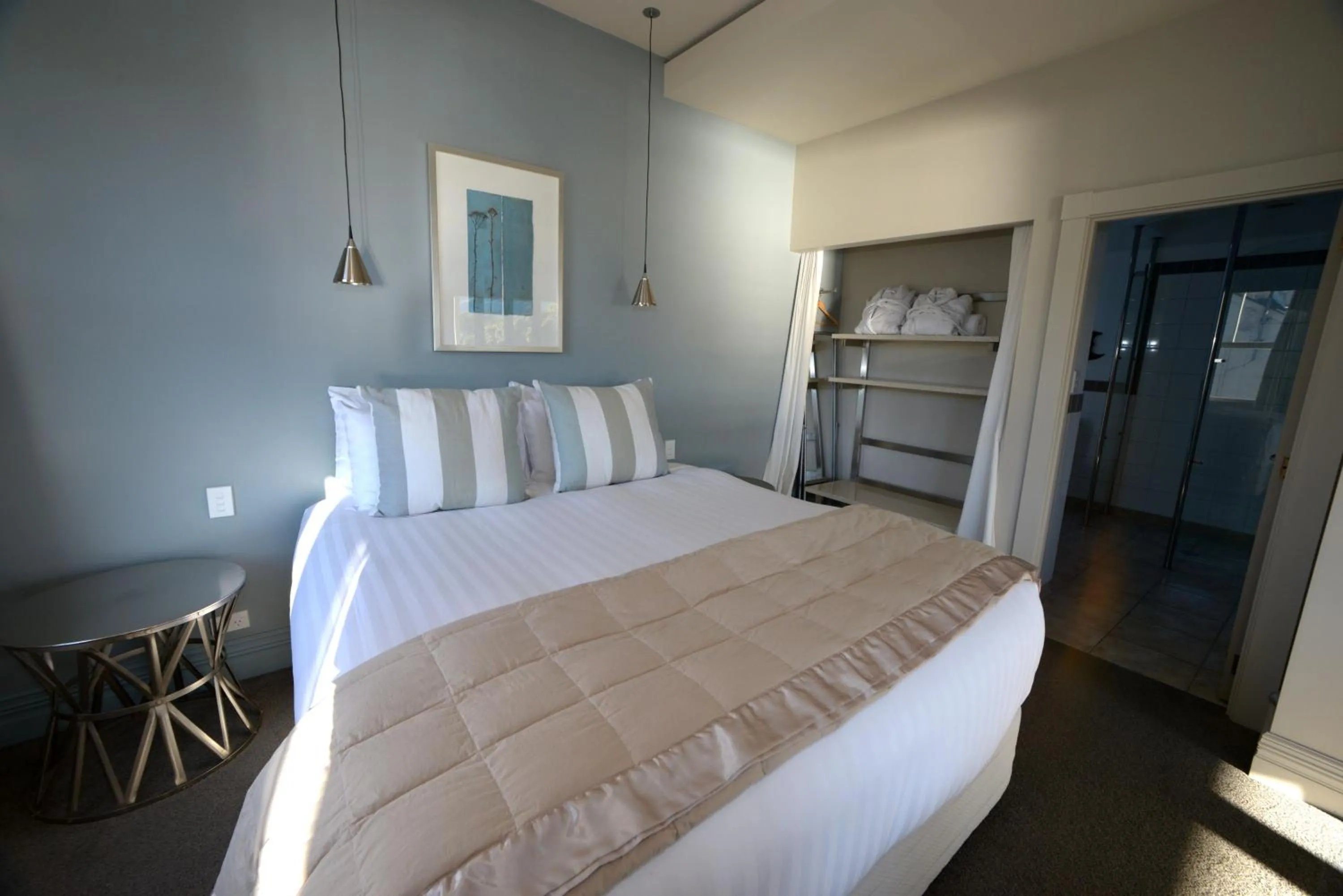 Bedroom, Bed in Akaroa Village Inn