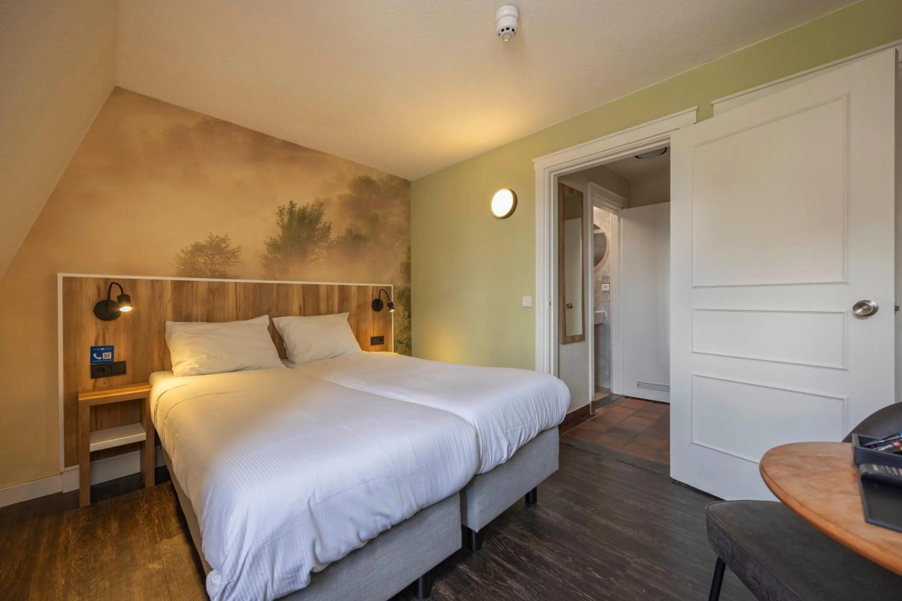 Bedroom, Bed in Fletcher Hotel La Ville Blanche