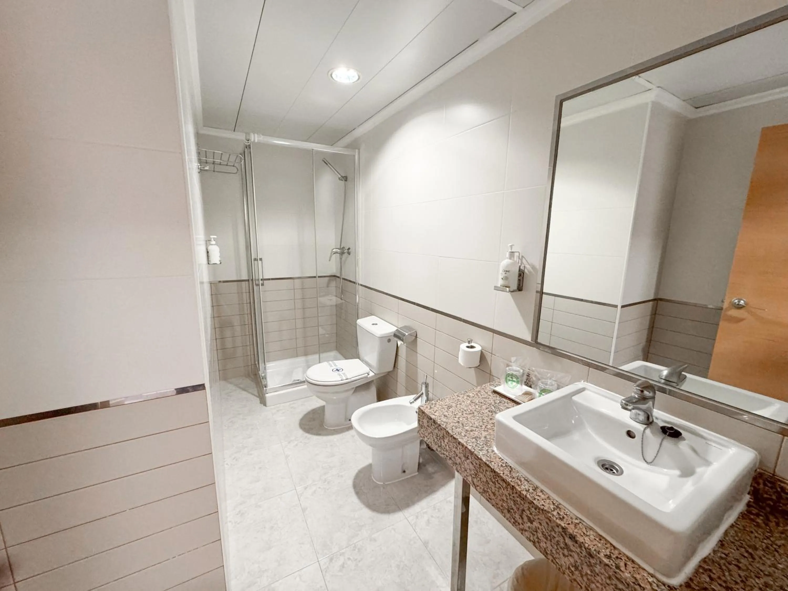 Bathroom in Hotel Atlantic by Hoteles Centric