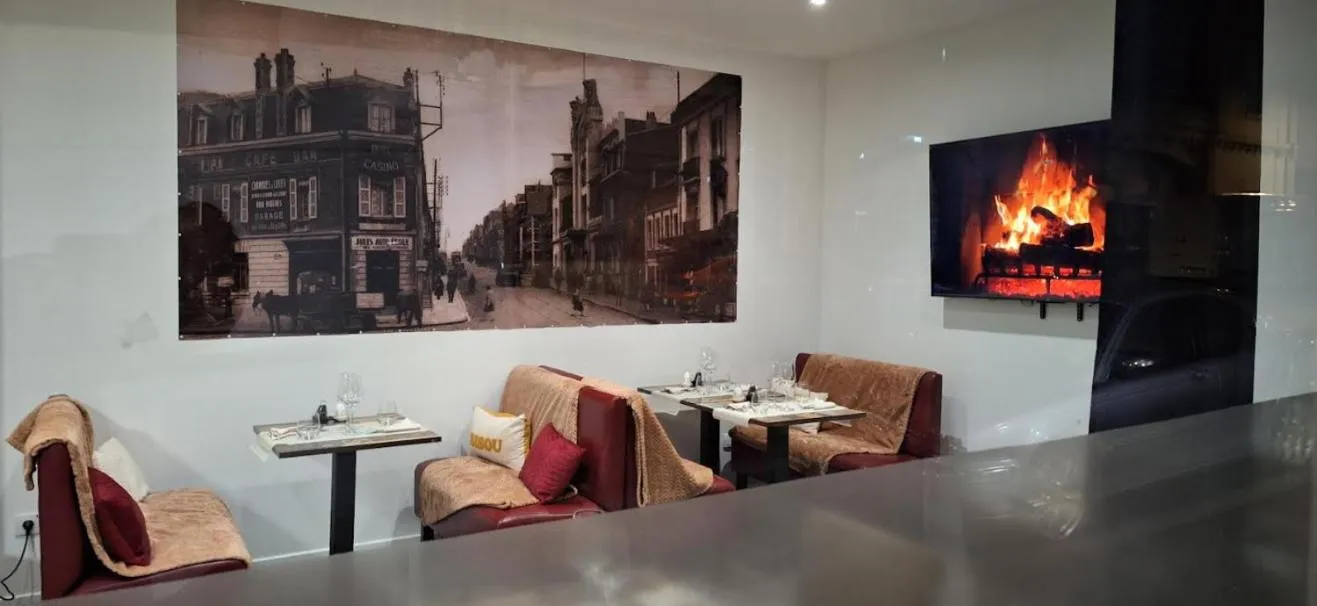 Restaurant/places to eat in hôtel- restaurant le Saint Quentin