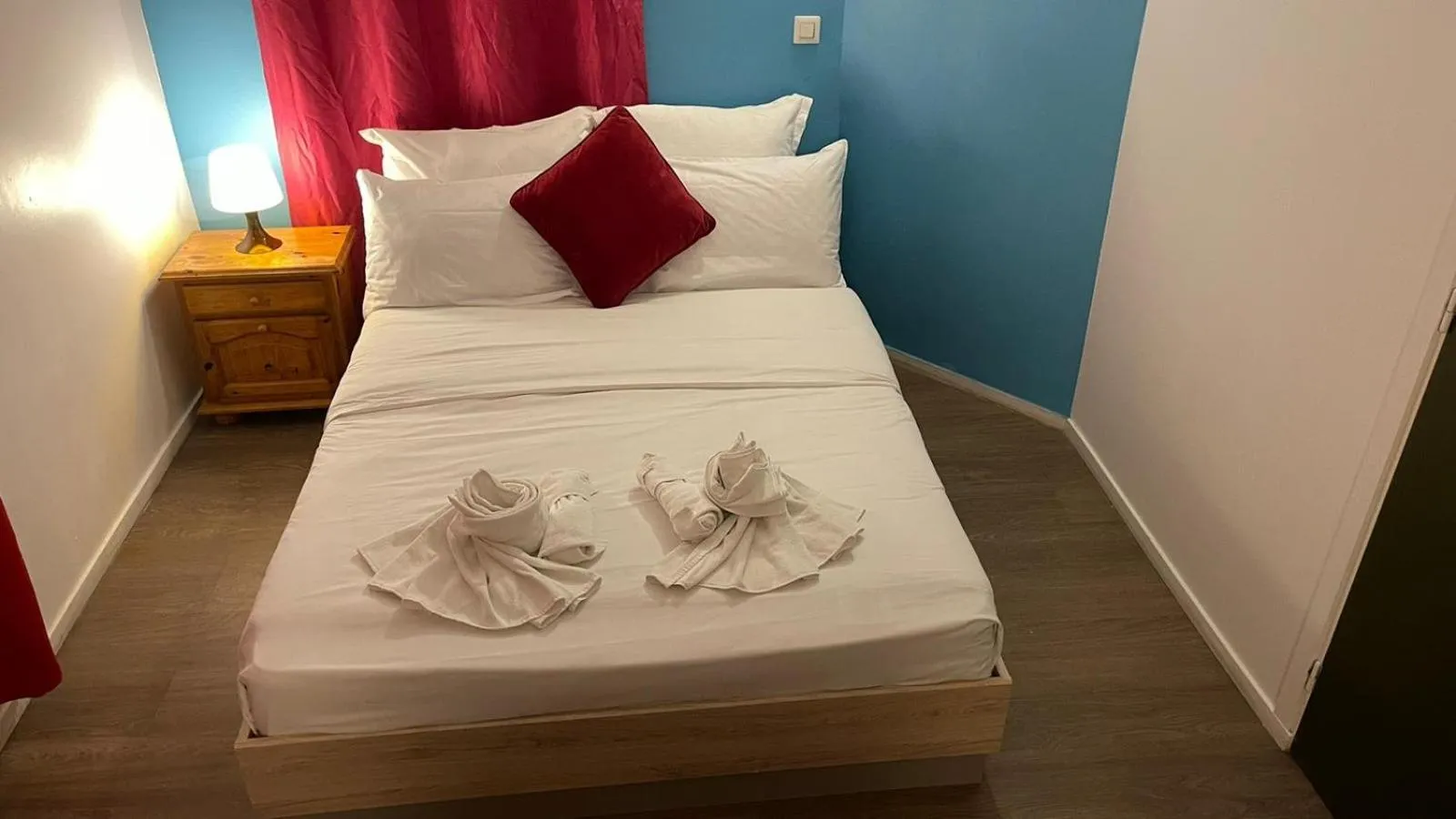 Bed in hôtel- restaurant le Saint Quentin