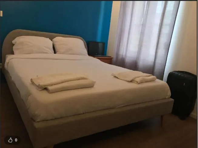 Bedroom, Bed in hôtel- restaurant le Saint Quentin